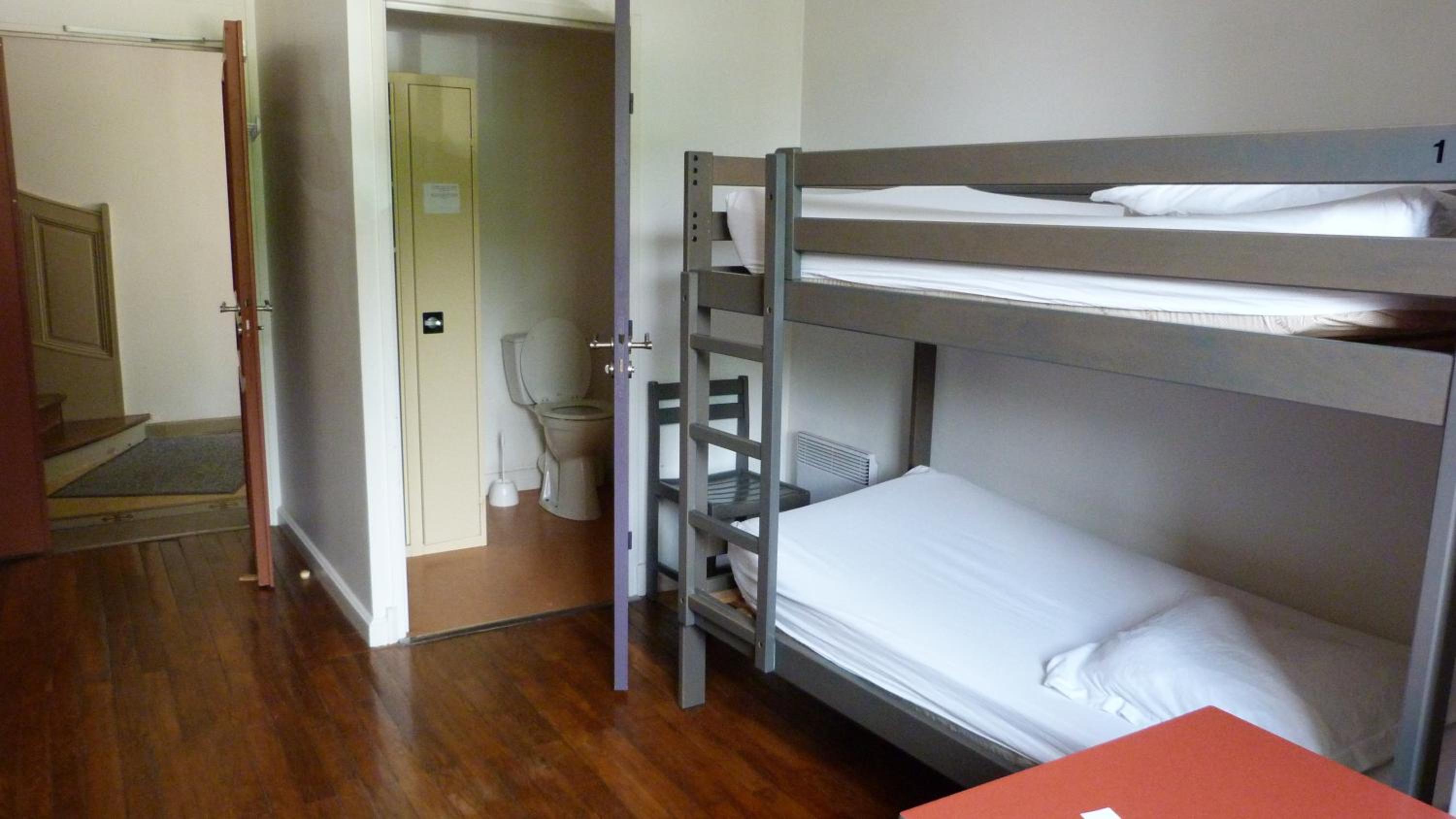 Bed In 3-Bed Mixed Dormitory Room photo 1