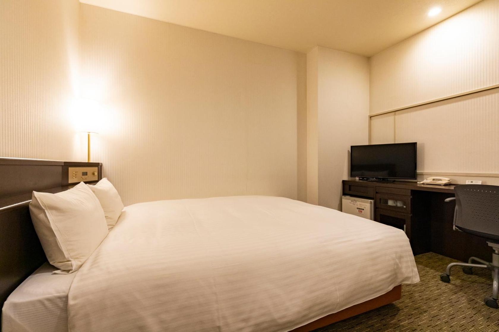 Double Room - Smoking - Photo 5