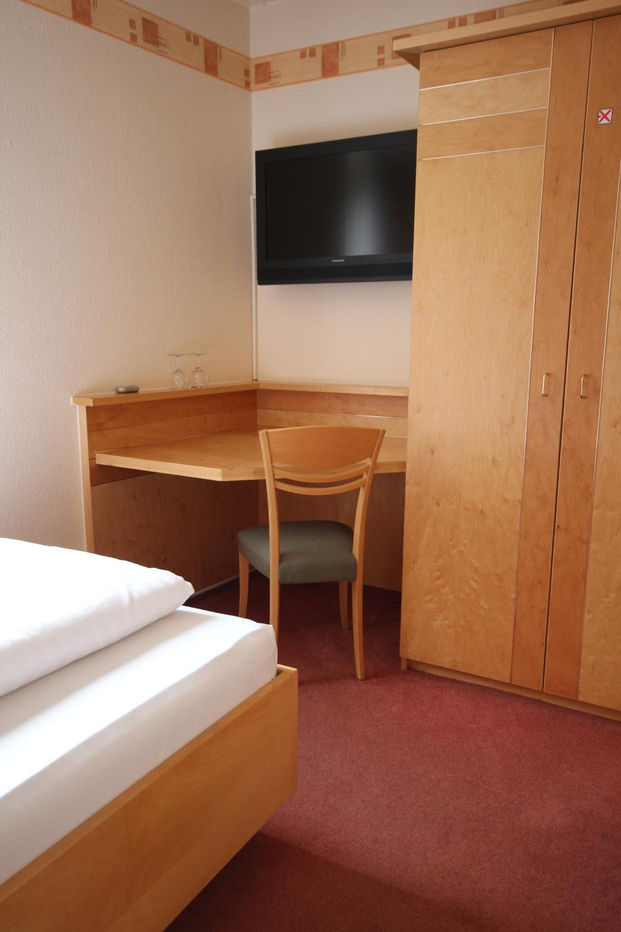 Single Room photo 2