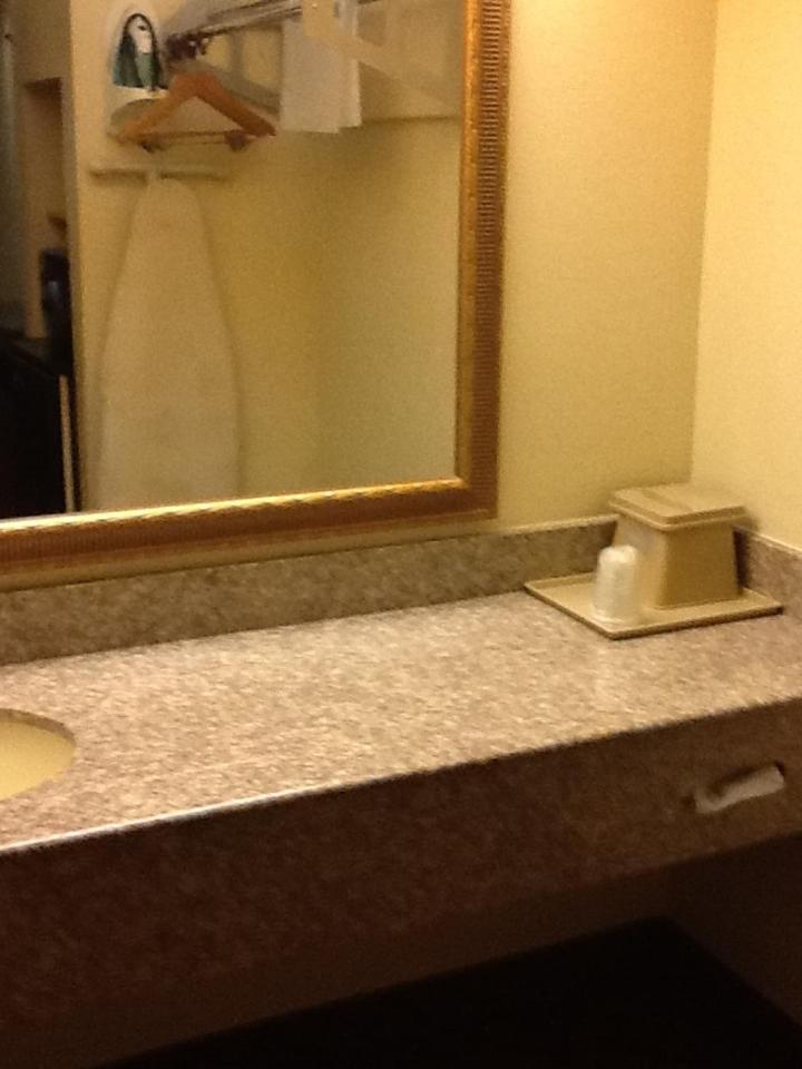 King Room Non-Smoking - Photo 7