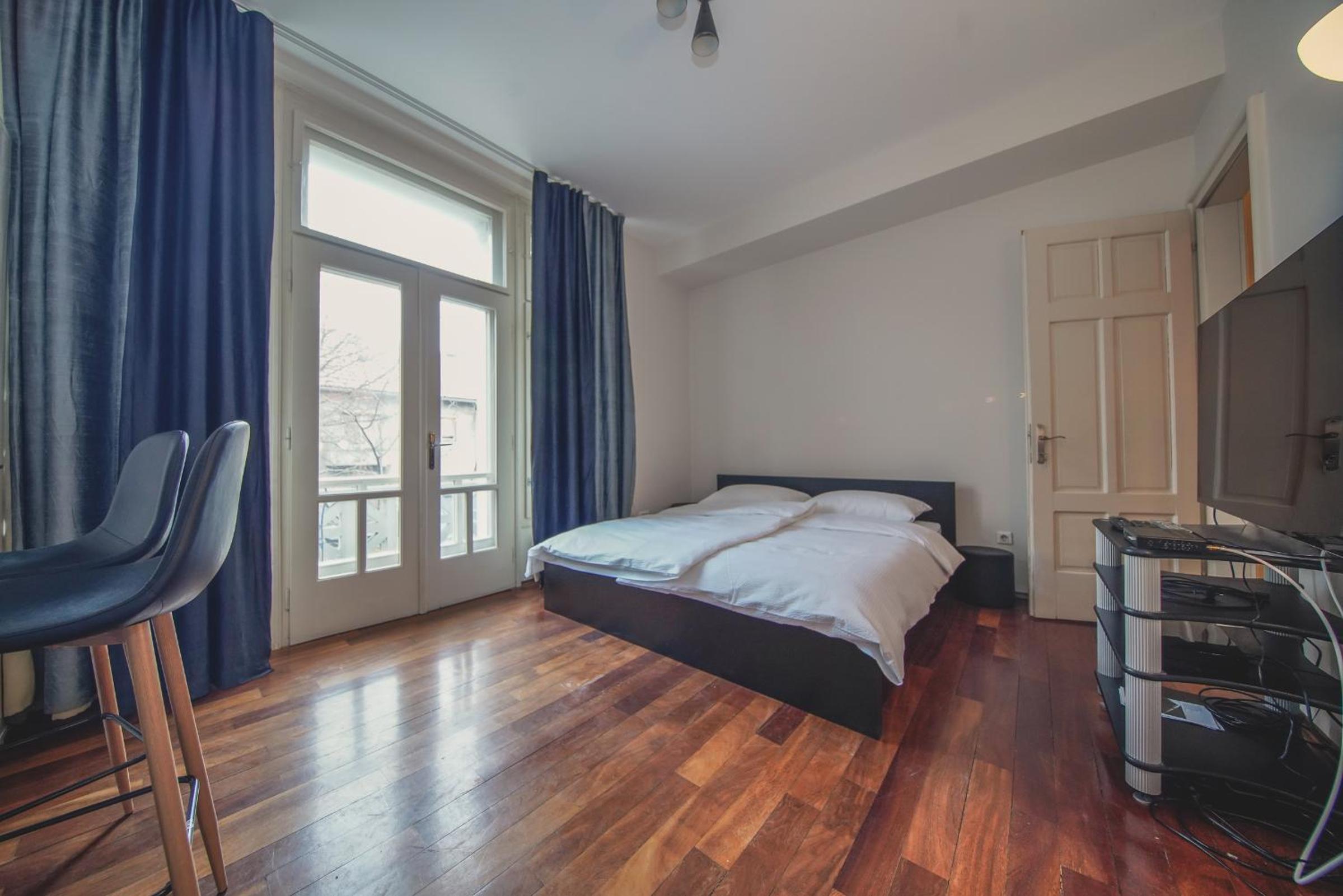Superior Apartment