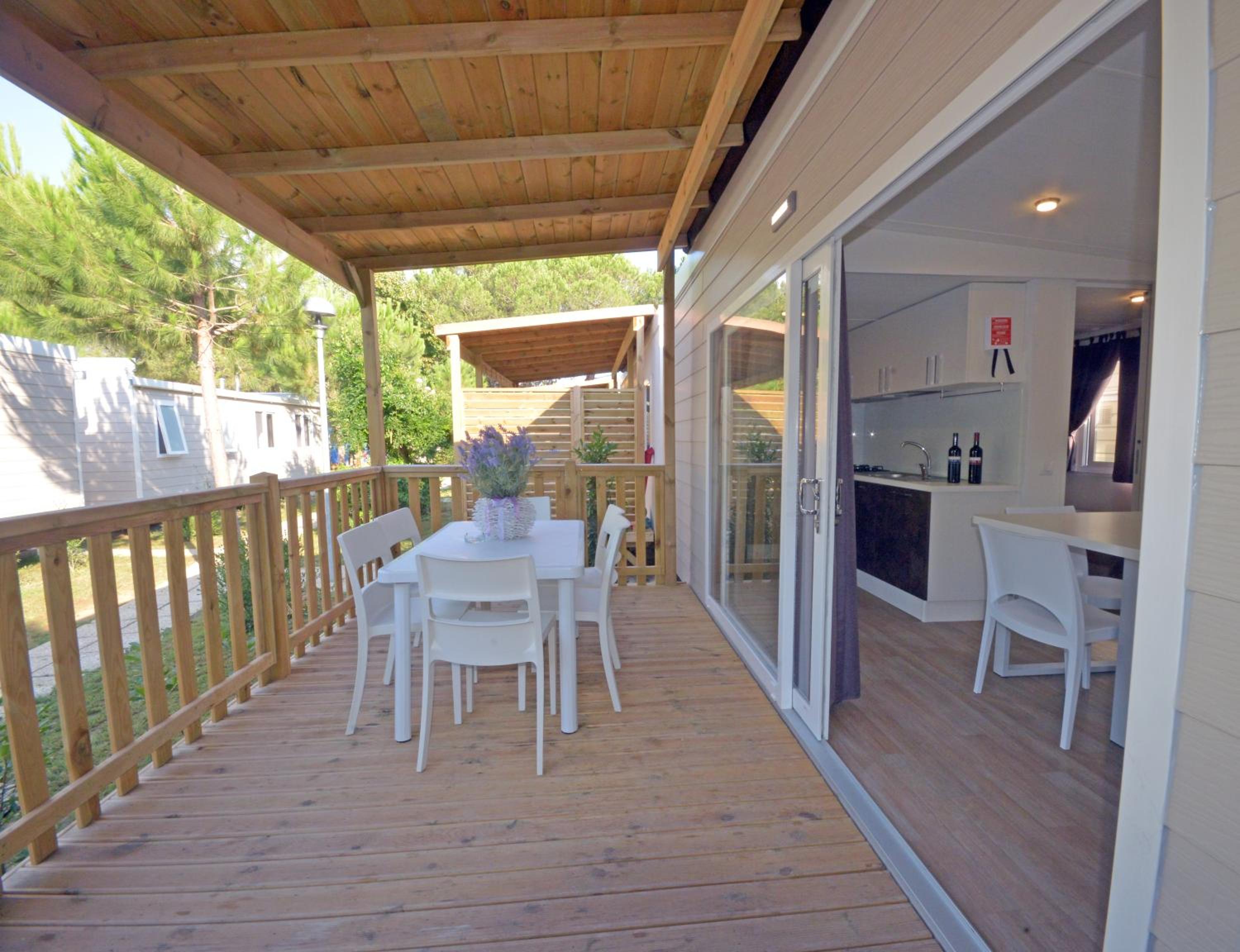 Mobile Home photo 3
