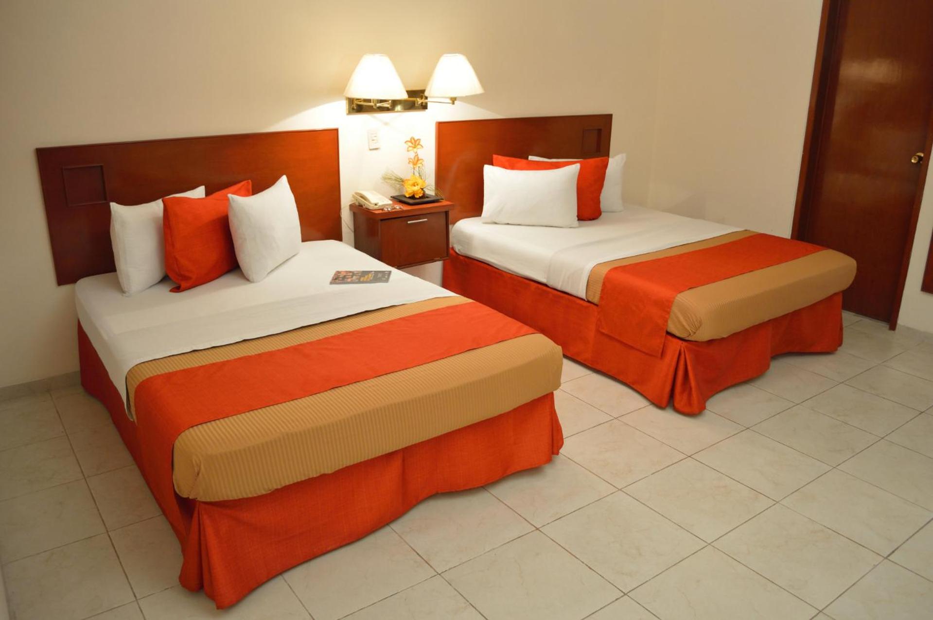 Double Room with Two Double Beds photo 1