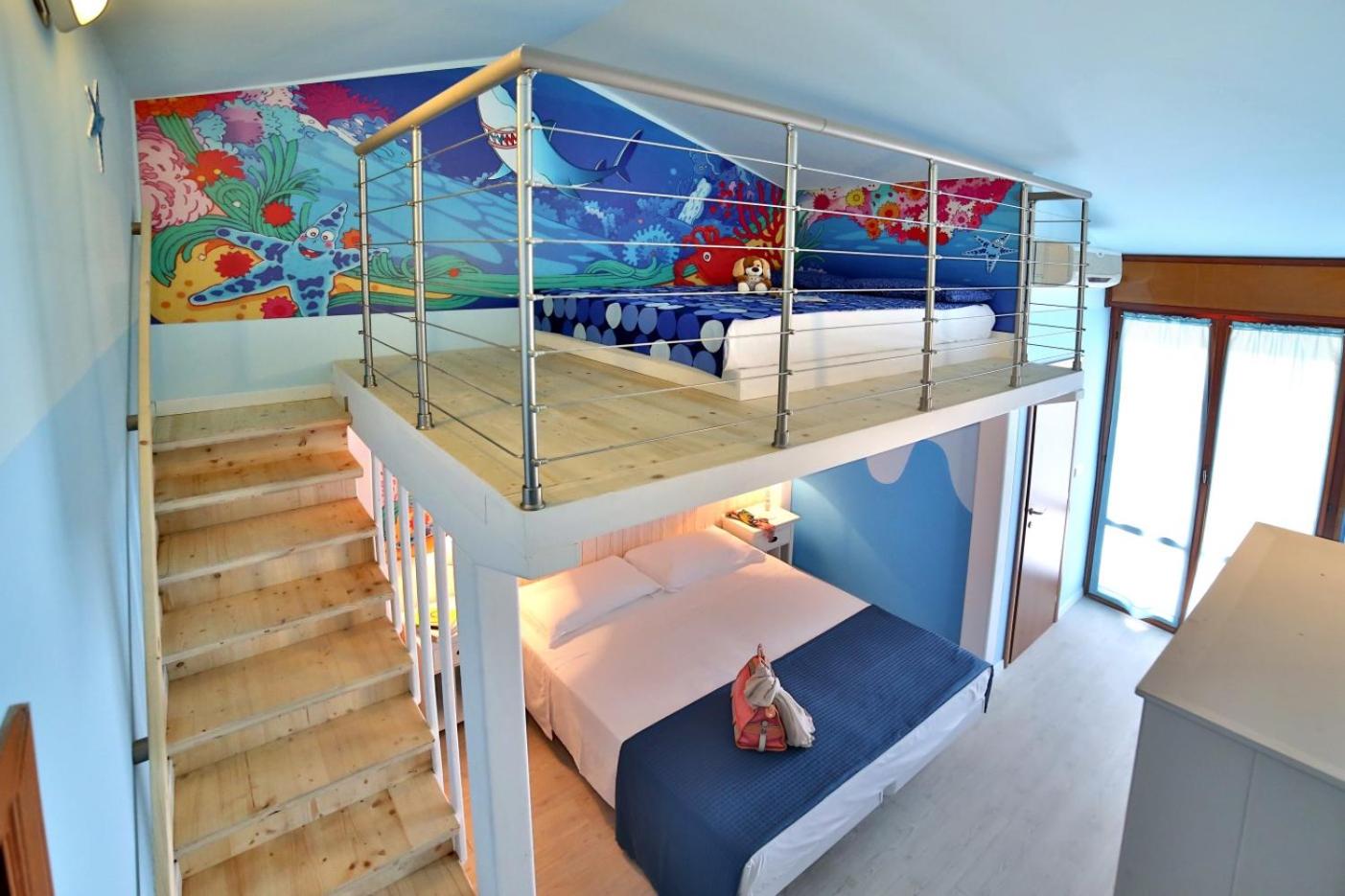 Superior Family Room (2 Adults + 3 Children) - Photo 6