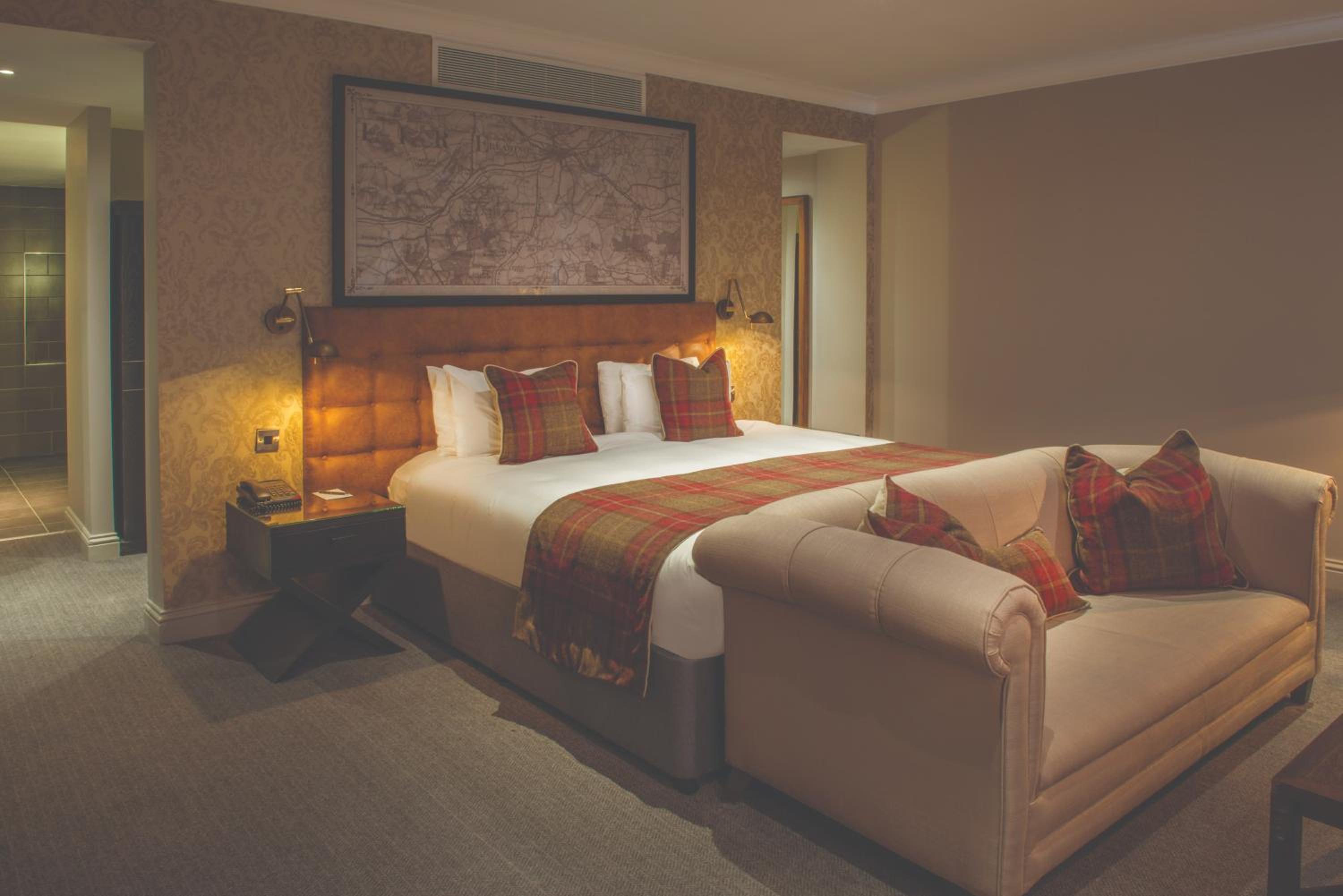 Mansion House Deluxe Suite - Photo 1