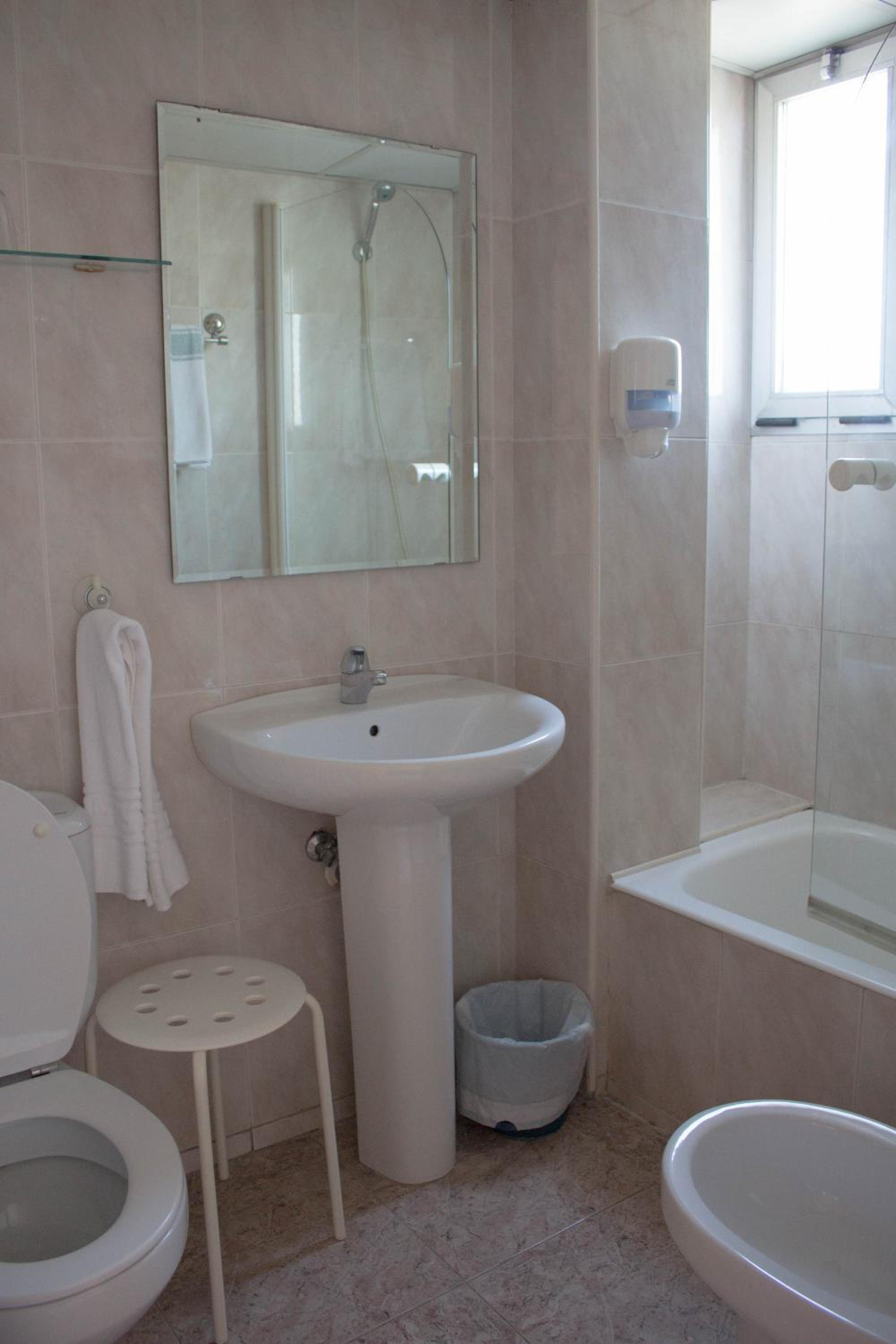 Double Room with Extra Bed photo 2