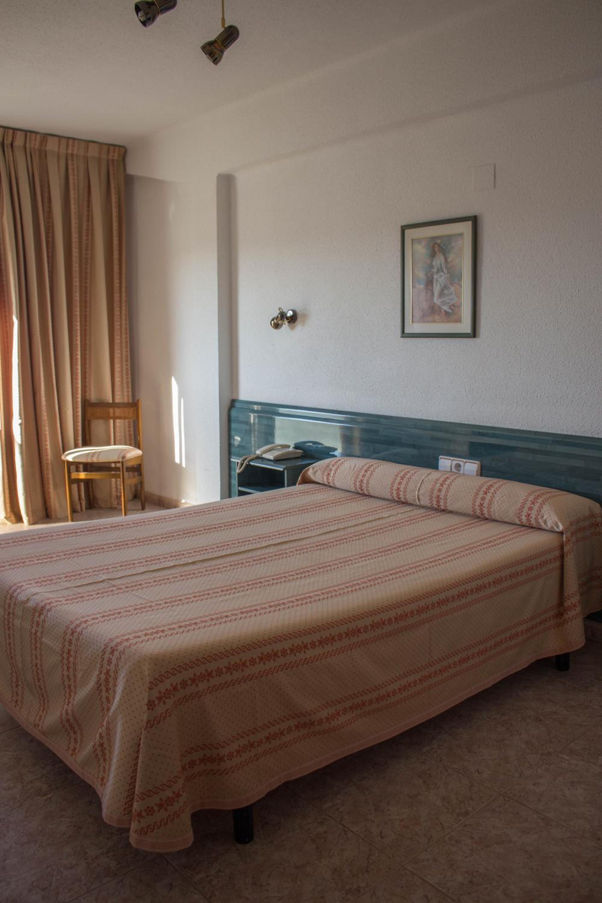 Double Room with Private Bathroom photo 2