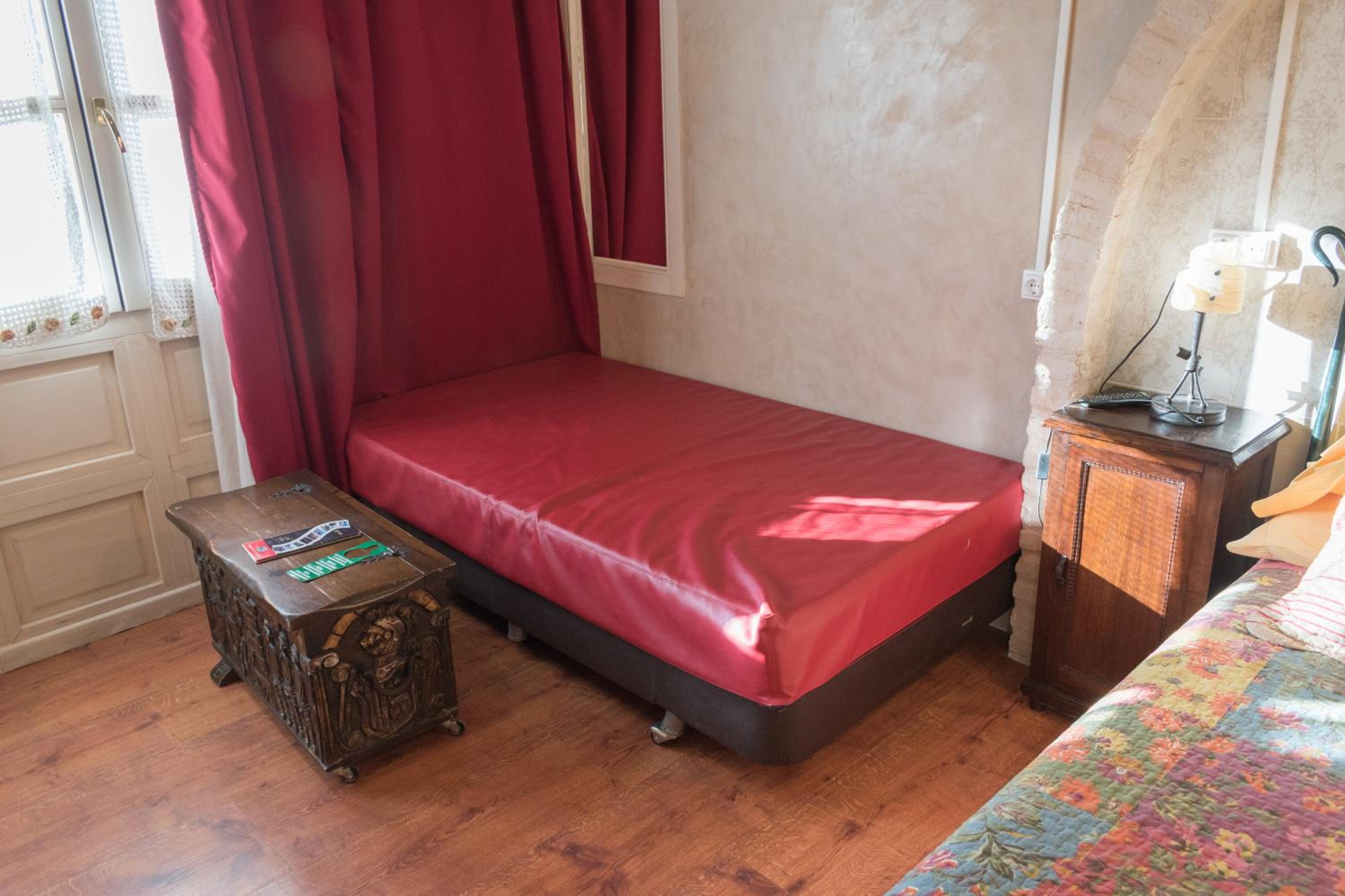 Triple Room with Bath