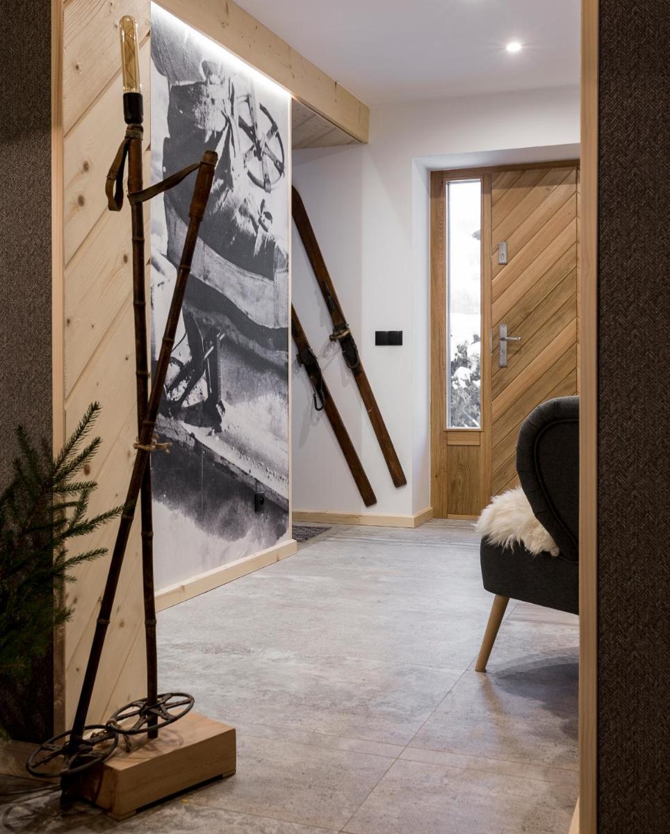 Double Room with Balcony - Photo 9