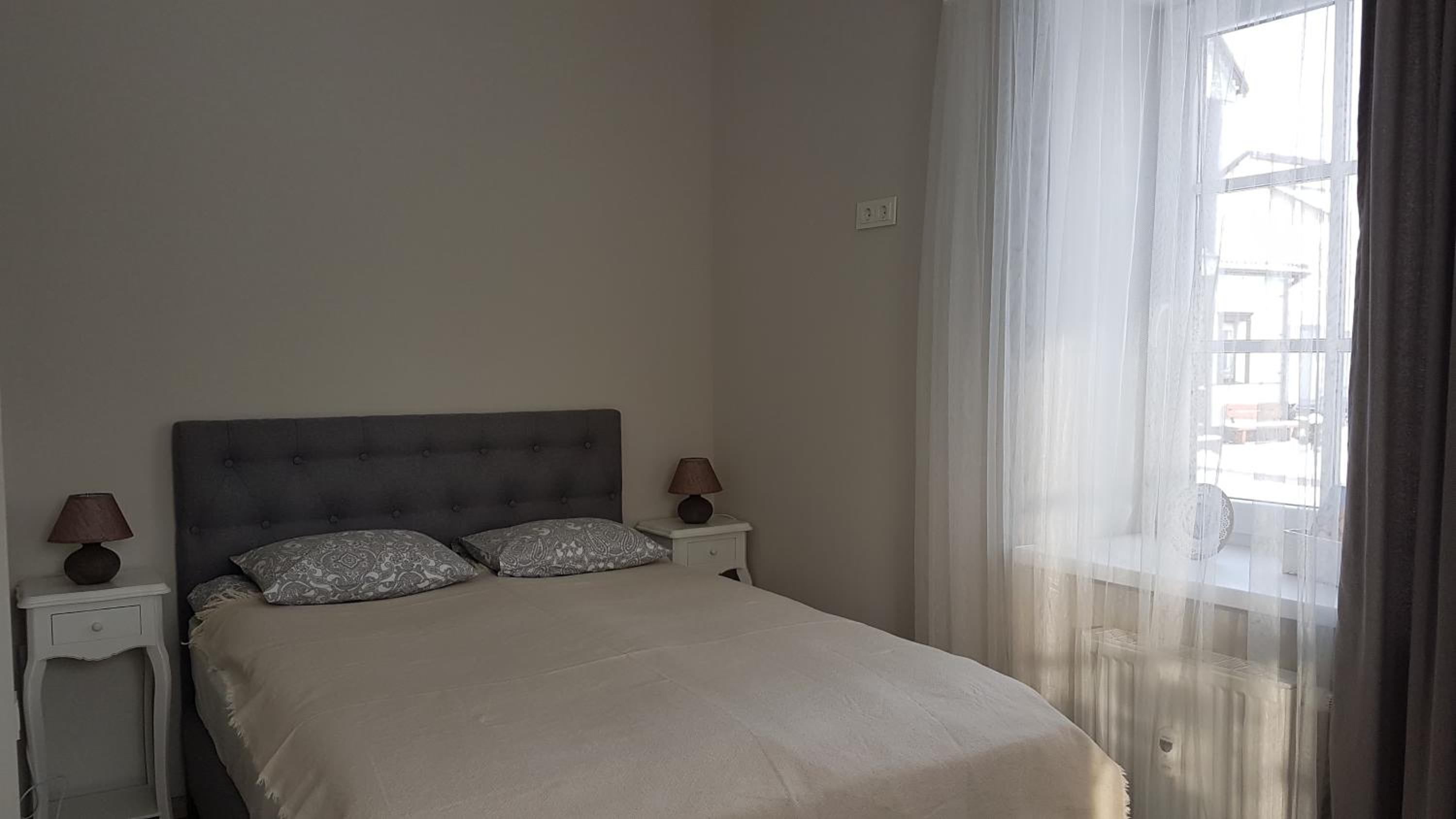 One-Bedroom Apartment - Photo 10