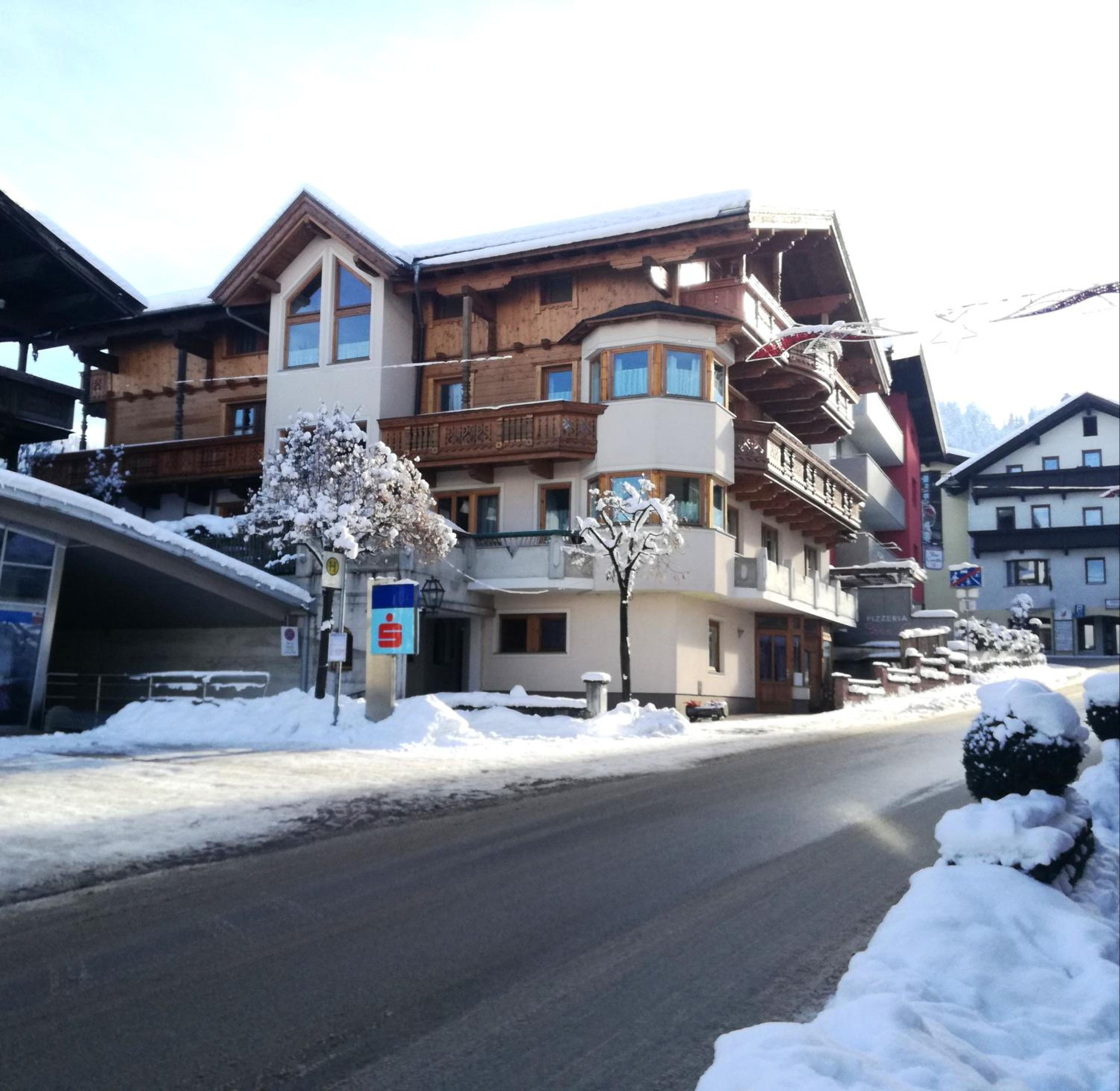 Apartment with Mountain View photo 2
