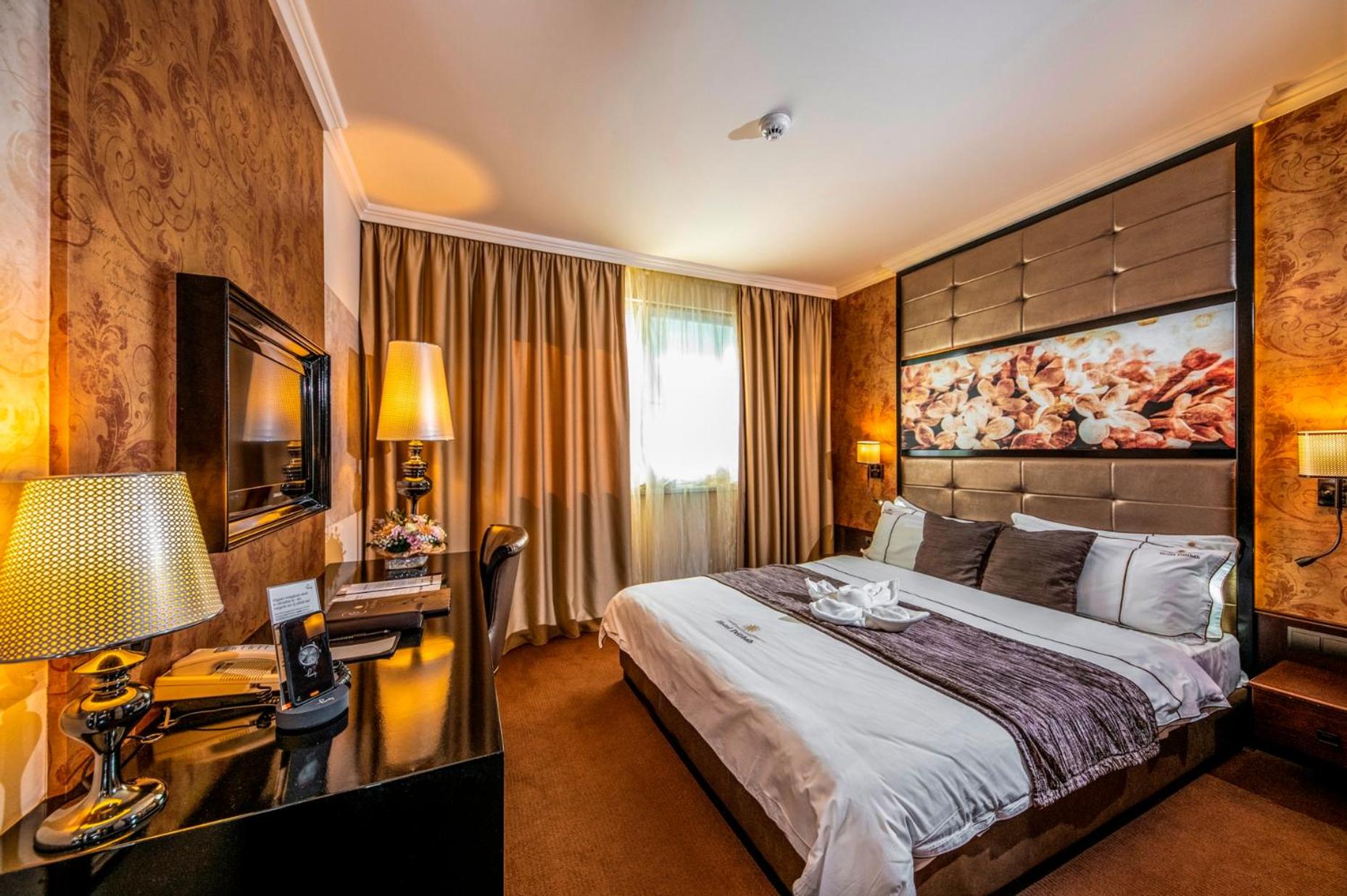 Classic Double Room - Photo 9