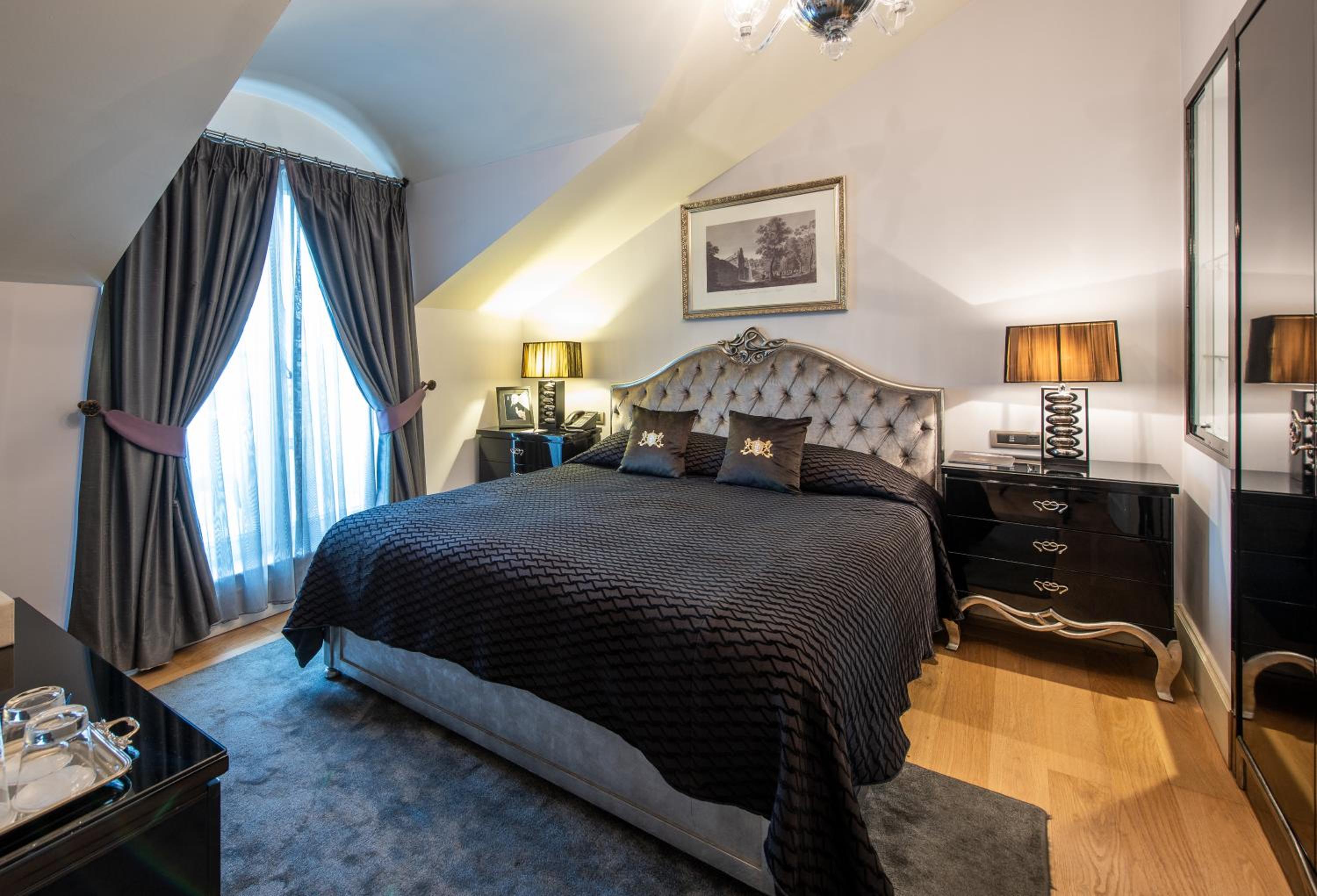 Alfred Hitchcock Suite