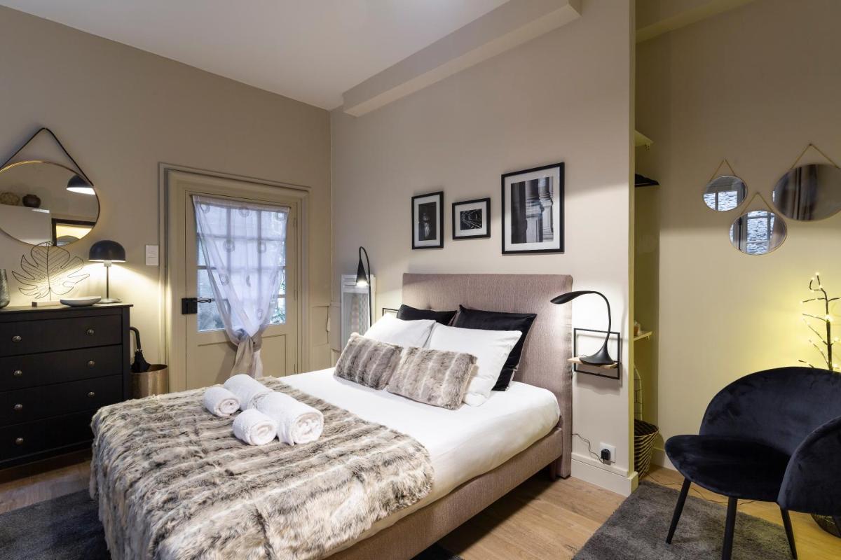 Studio Apartment photo 3