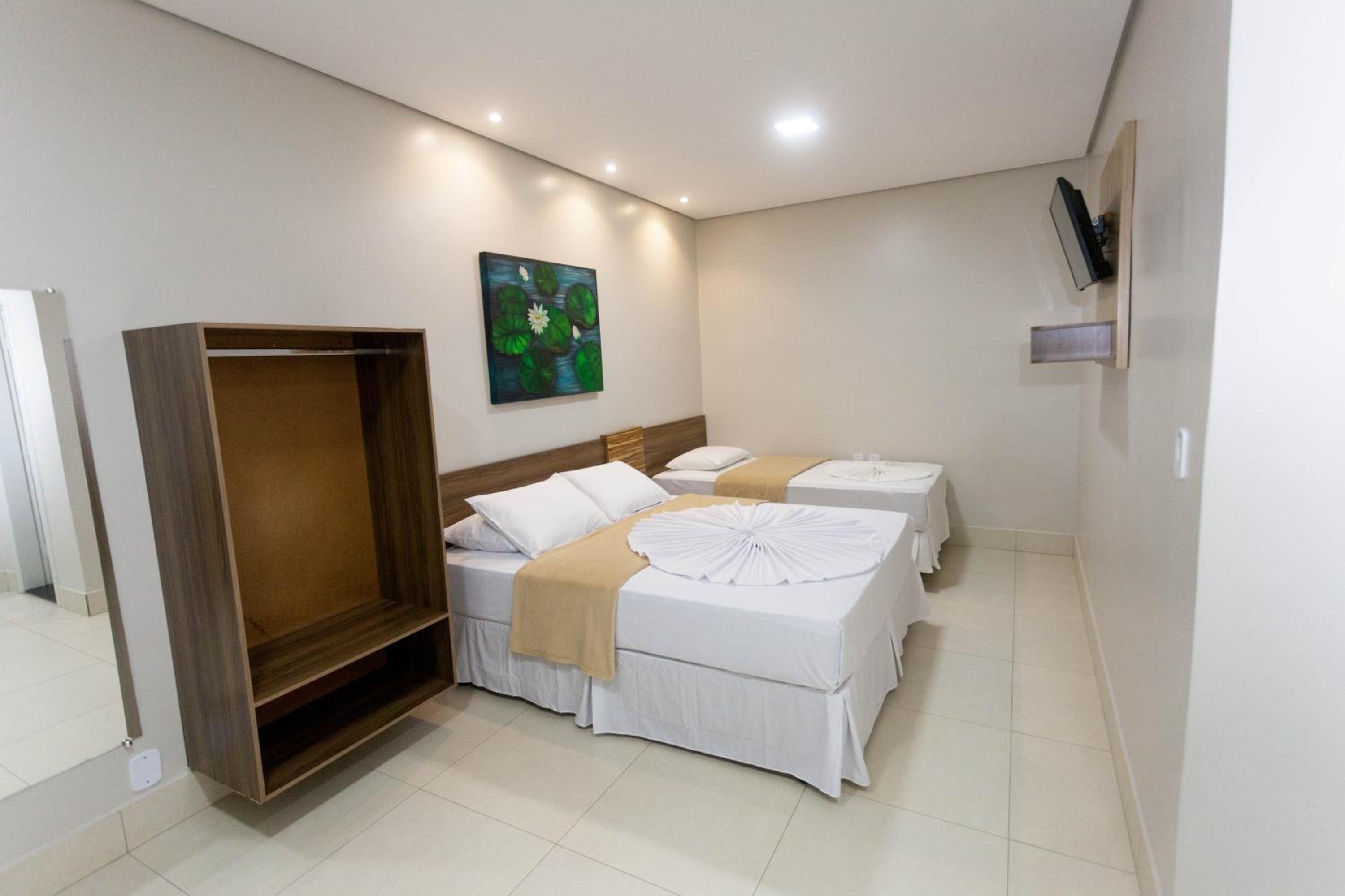 Double Room - Photo 9