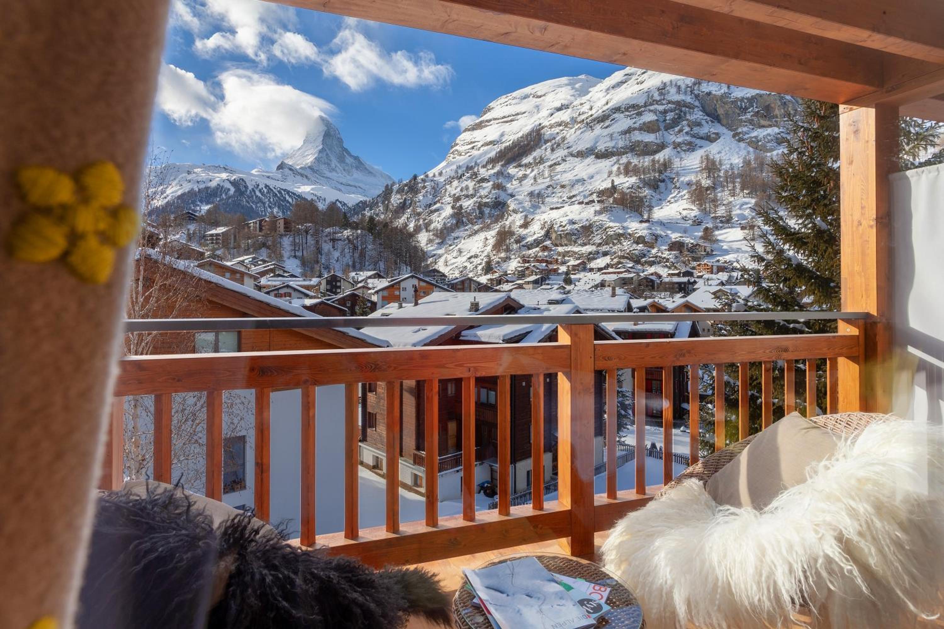 Design Double Room with Matterhorn View - Photo 15