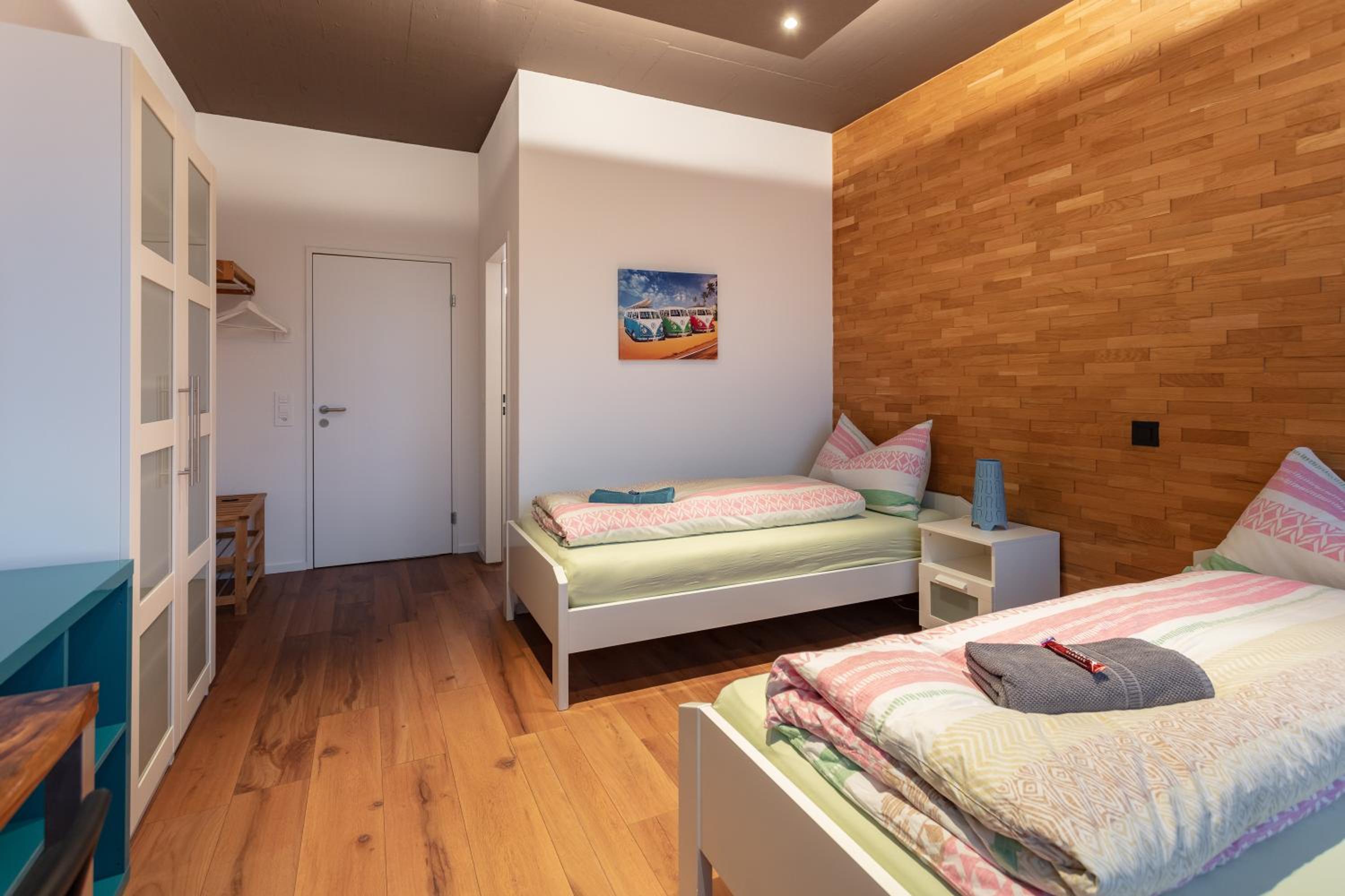 Twin Room with Bathroom - Photo 1