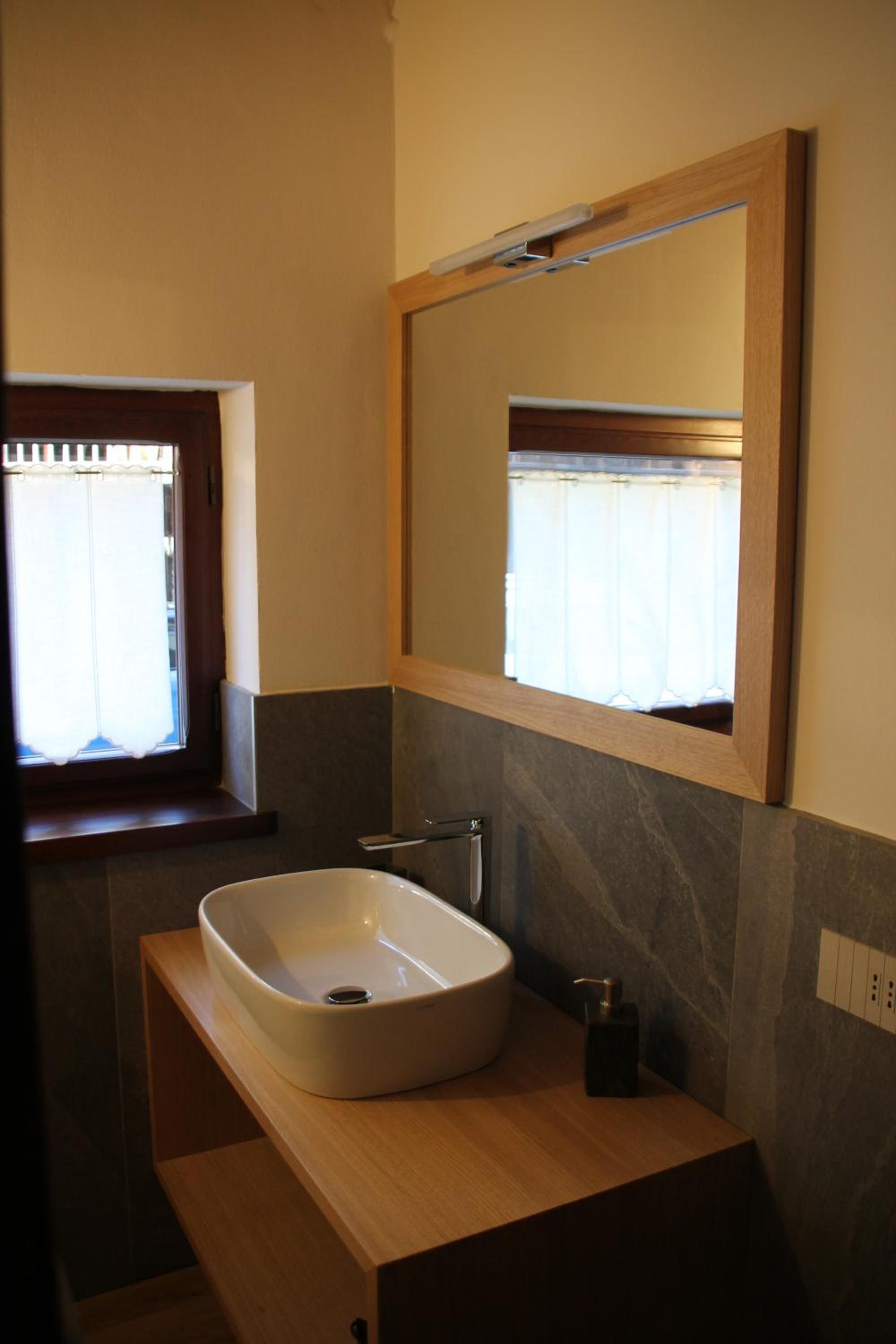 One-Bedroom Apartment - Photo 9