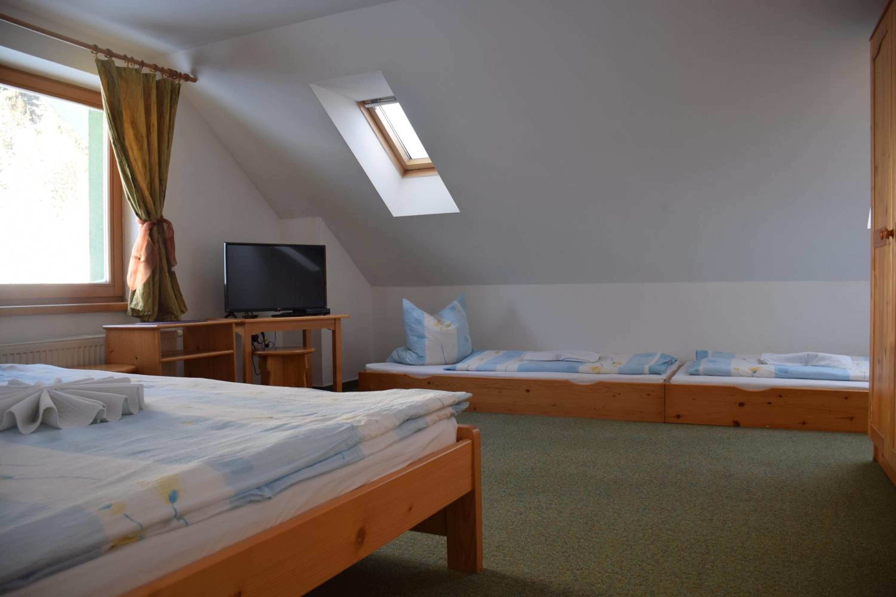 Quadruple Room photo 2