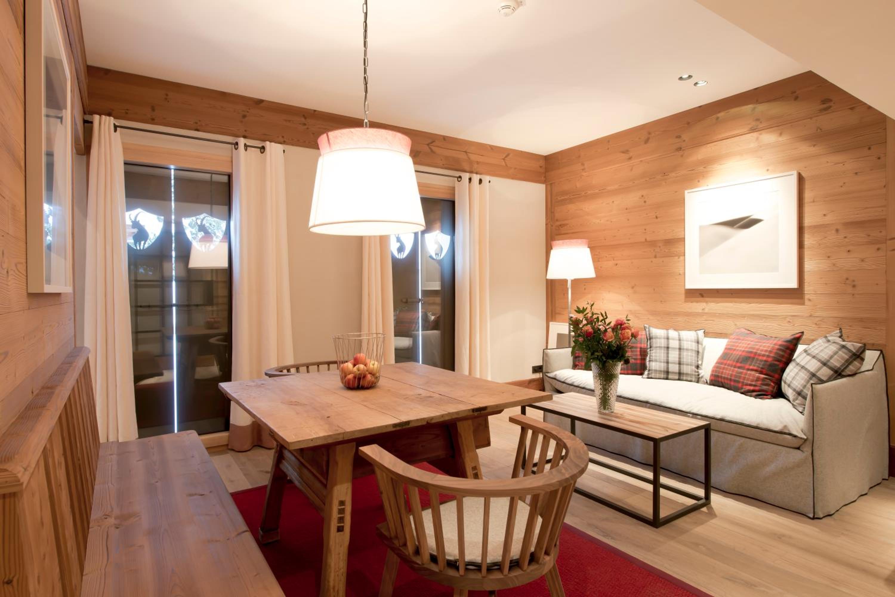 Three-Bedroom Chalet photo 2