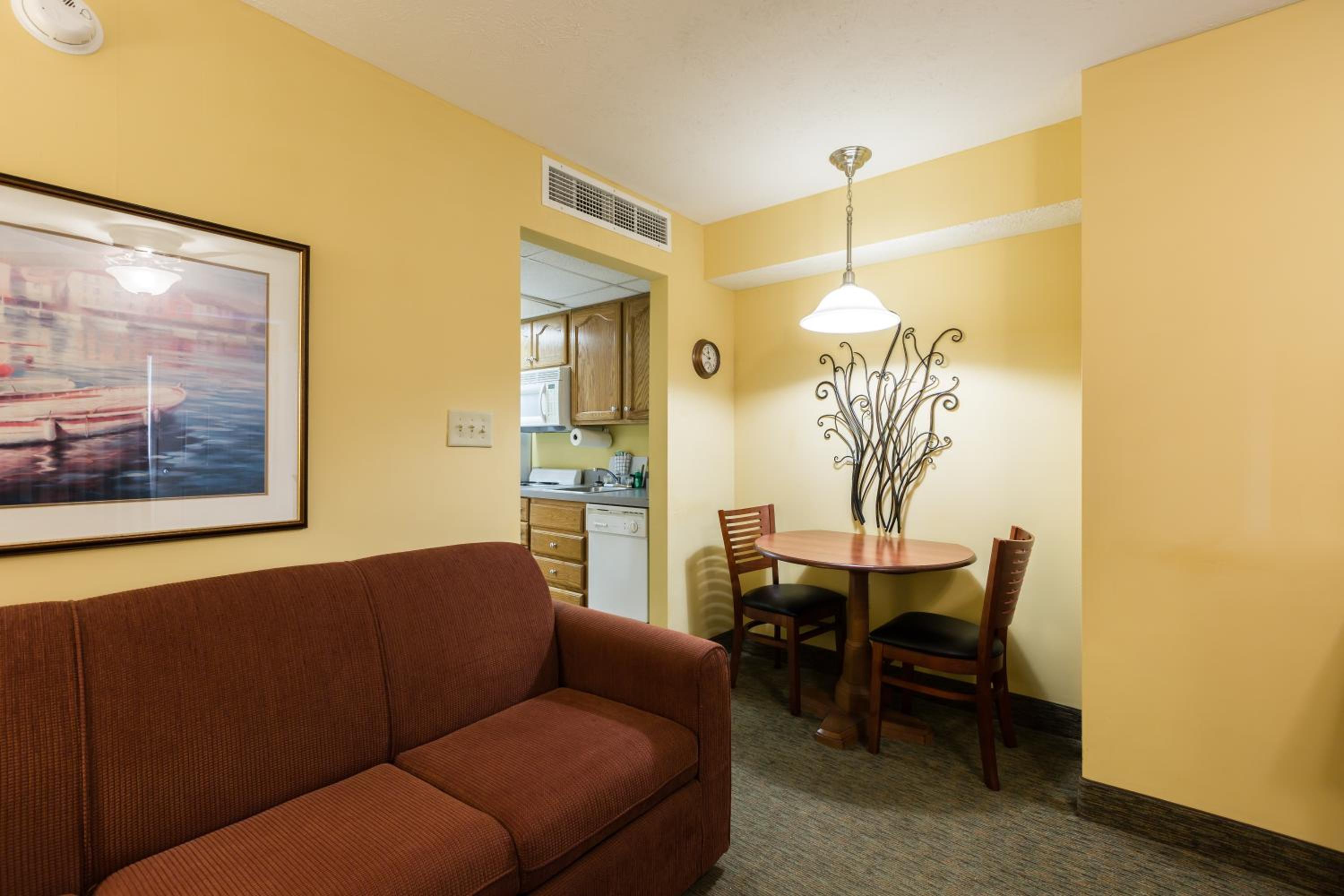 One-Bedroom Suite - Ocean Front  photo 2