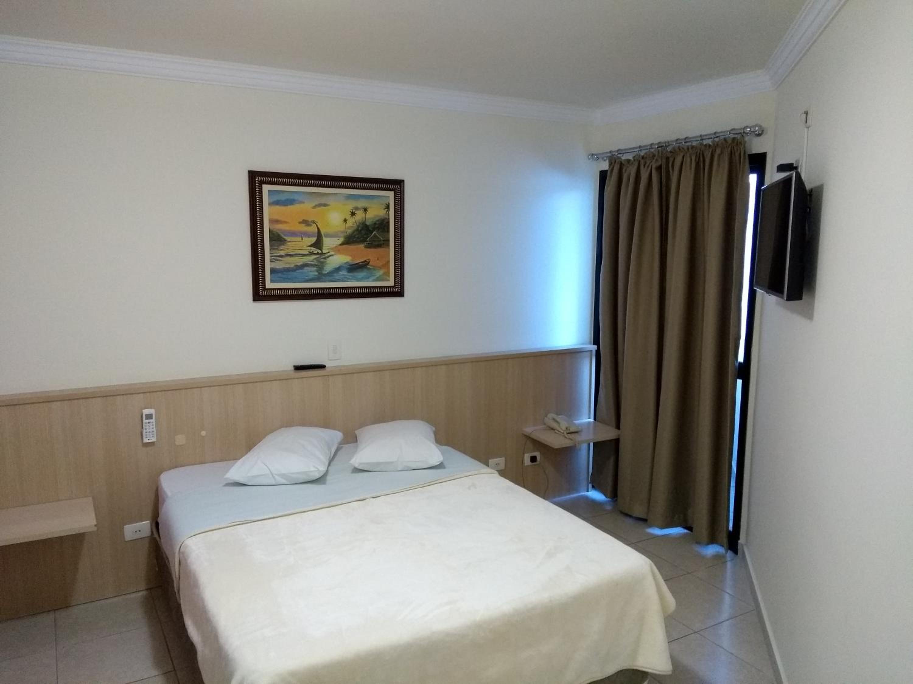 Deluxe Queen Room photo 2