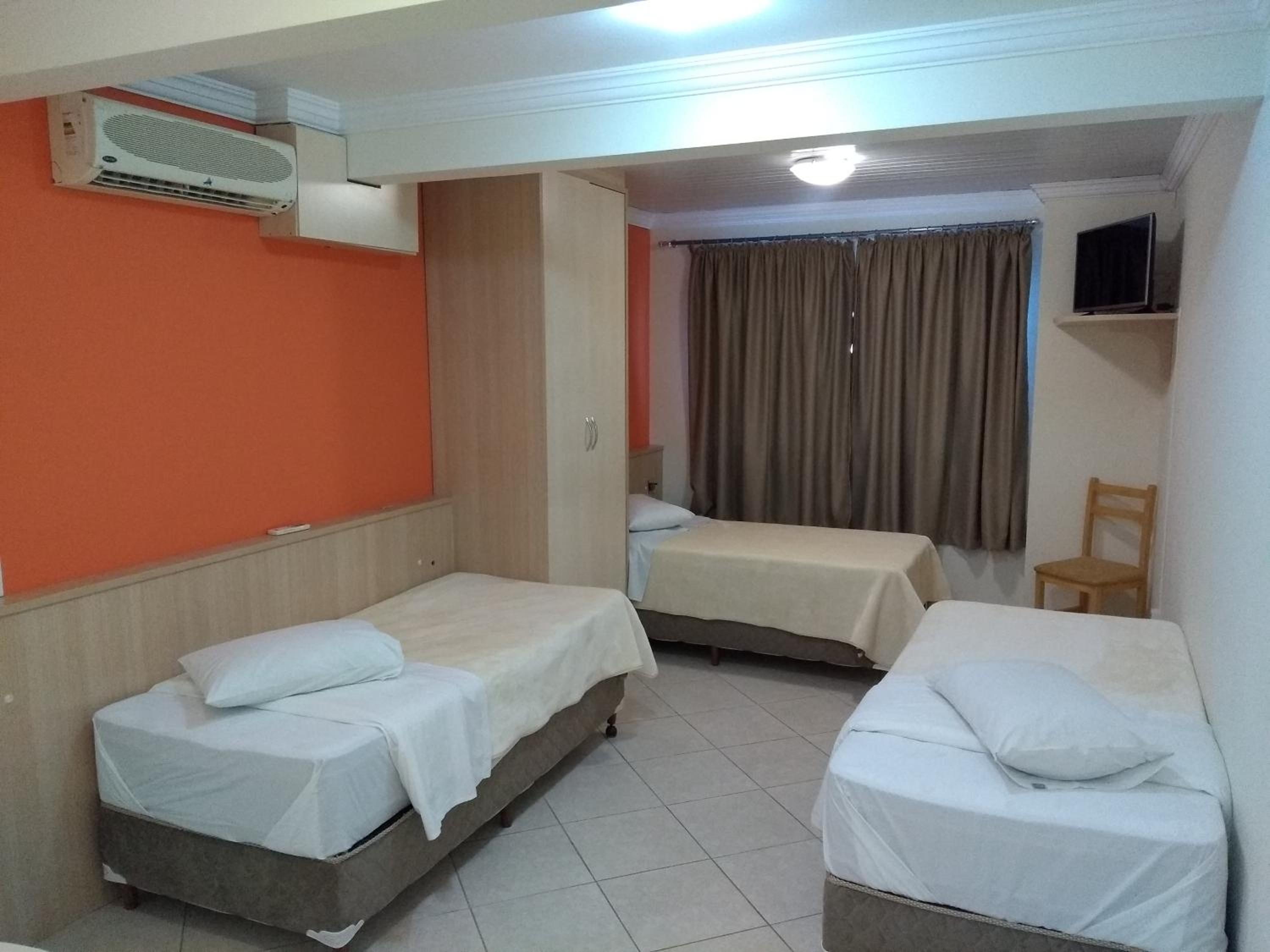 Triple Room with Private Bathroom photo 1