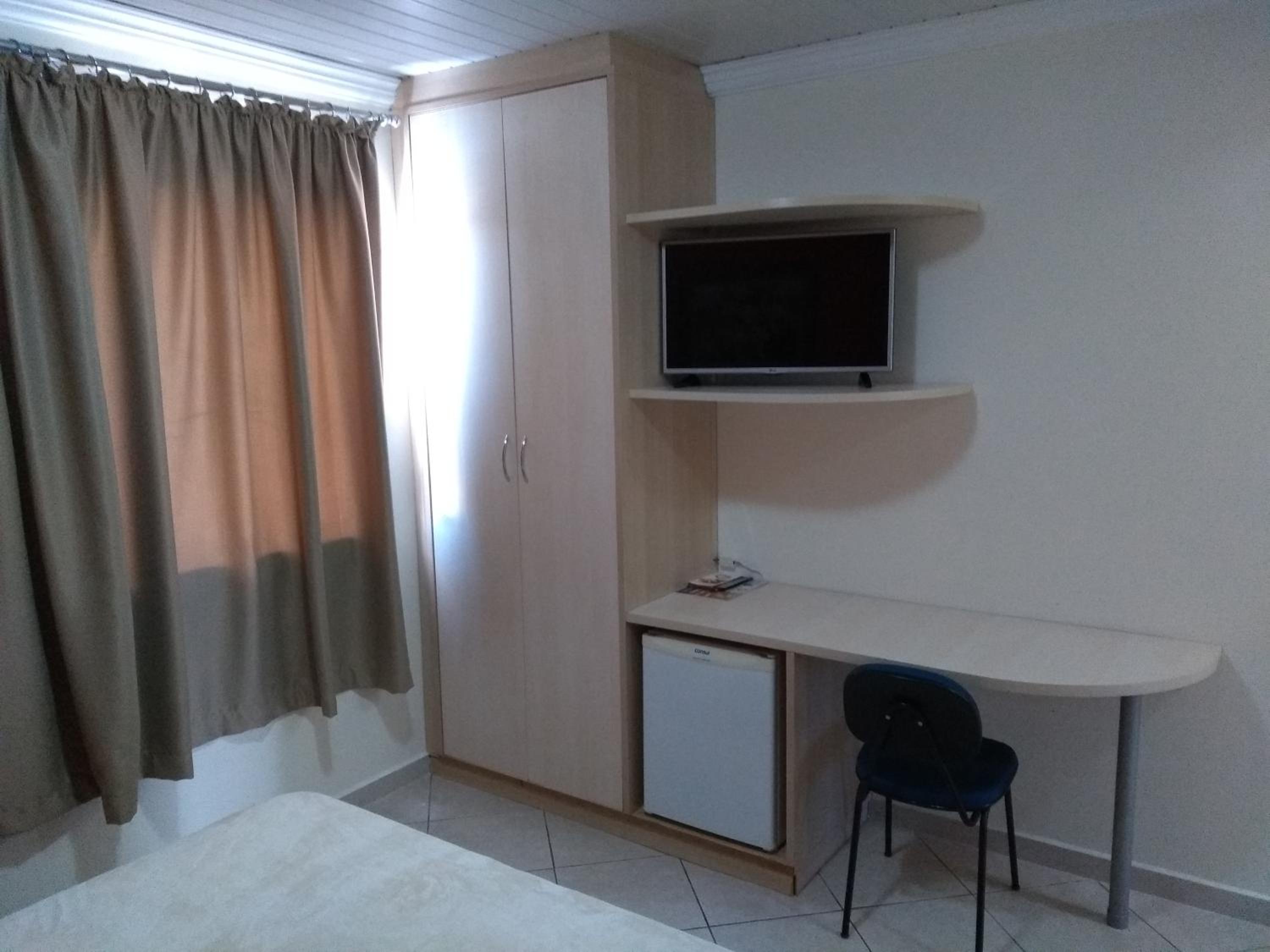 Single Room with Private Bathroom photo 3