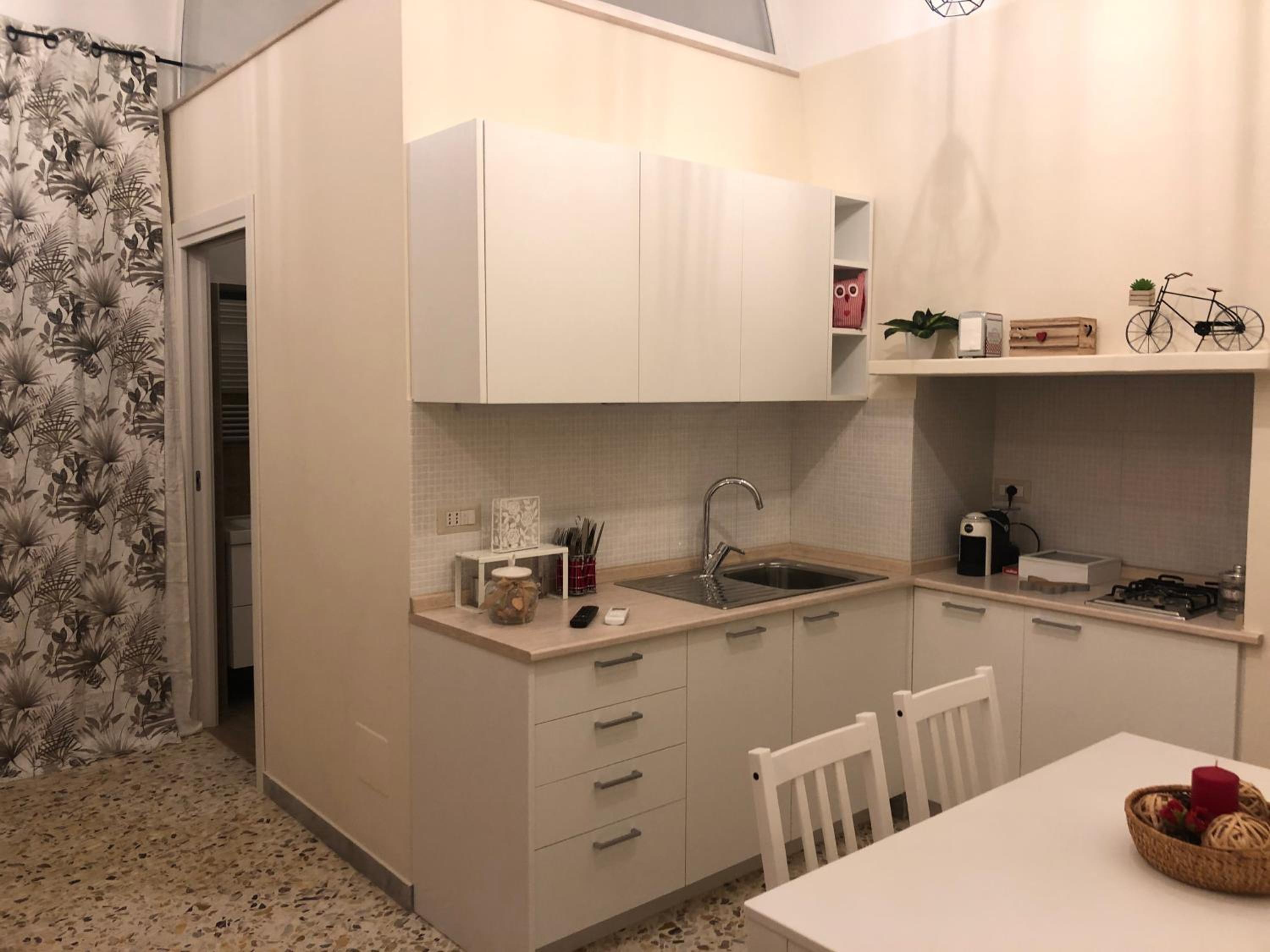 One-Bedroom Apartment - Photo 4