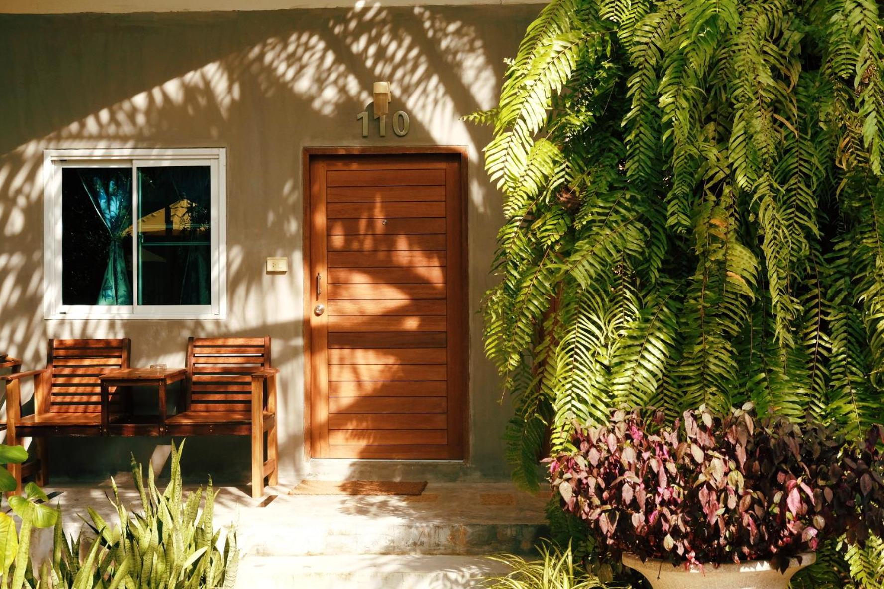 Double Room with Pool View photo 3