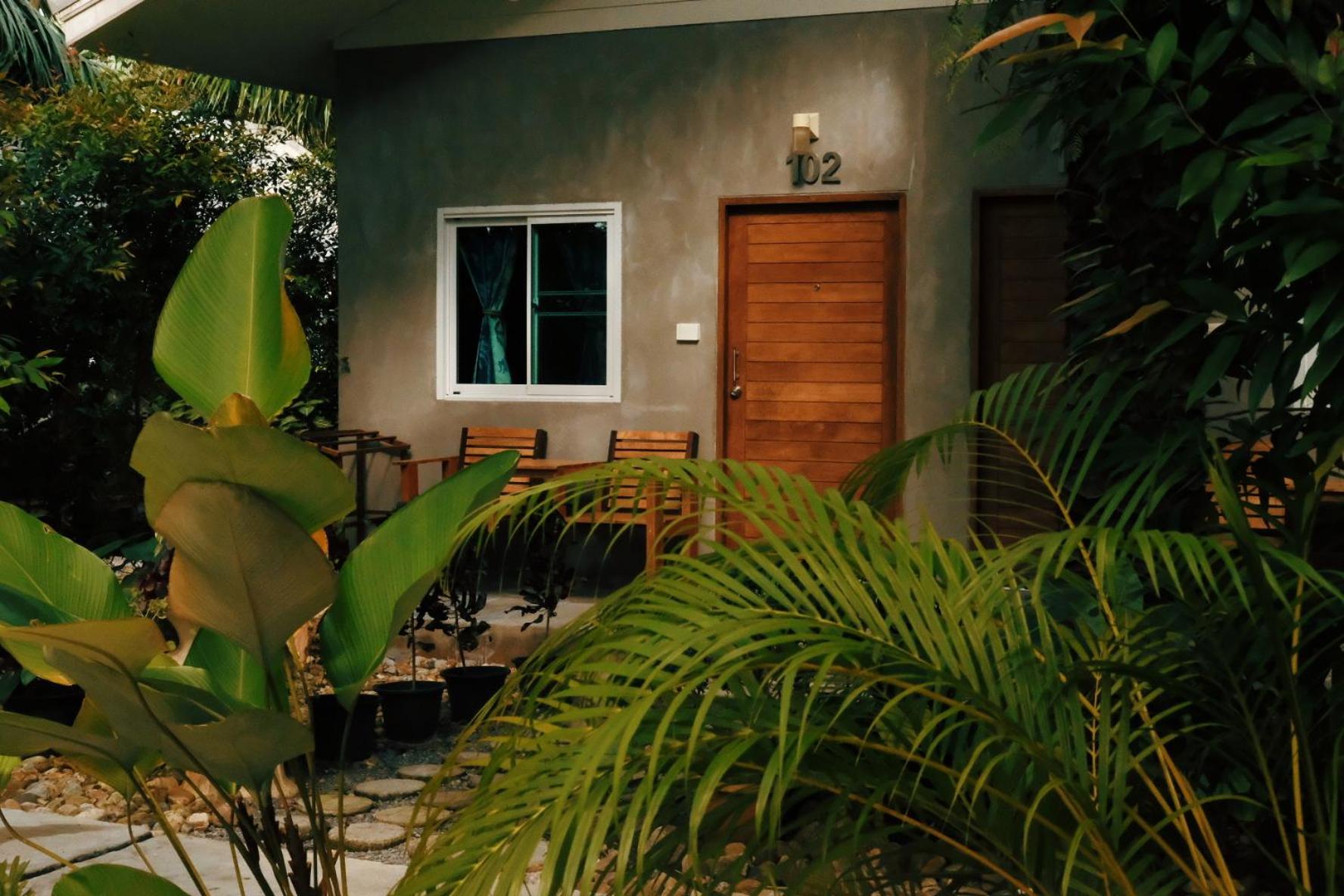 Double Room with Pool View photo 2