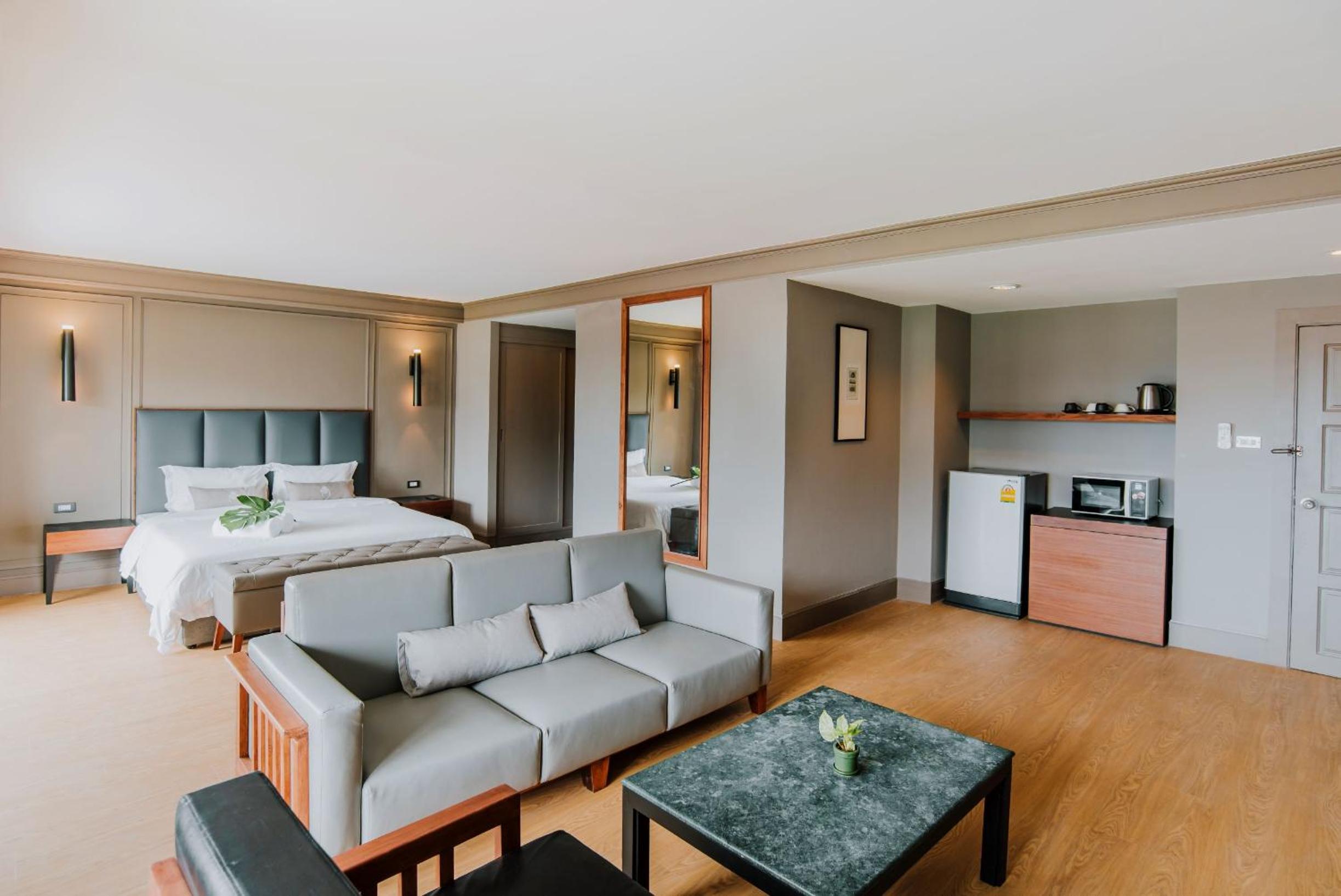 Marine Suite photo 2
