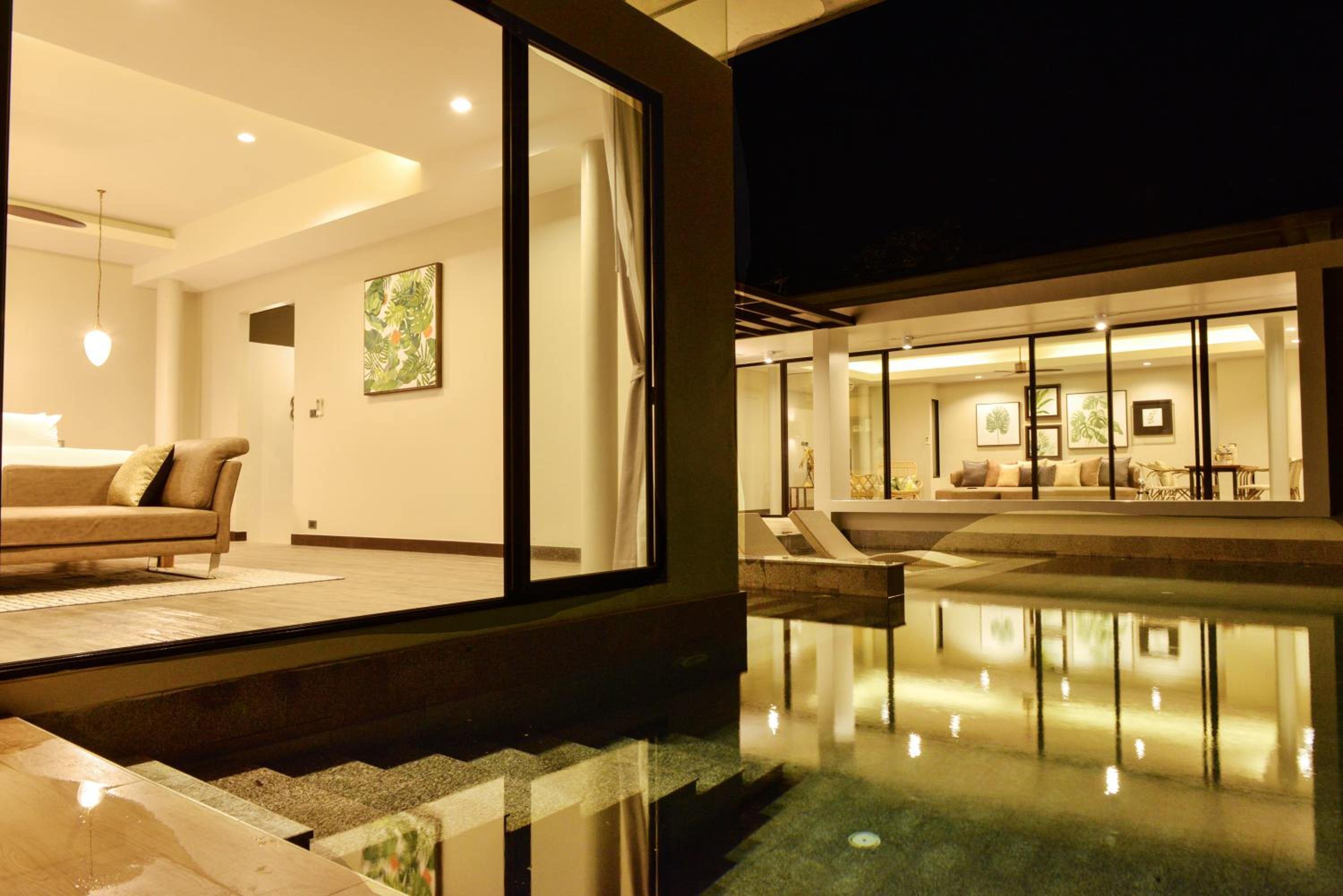 Family Room with Garden View photo 3