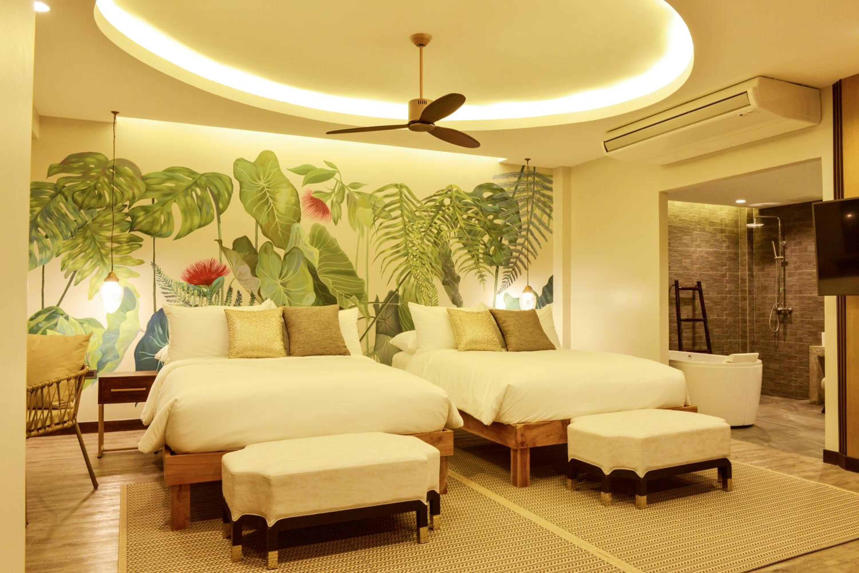 Family Room with Garden View photo 2