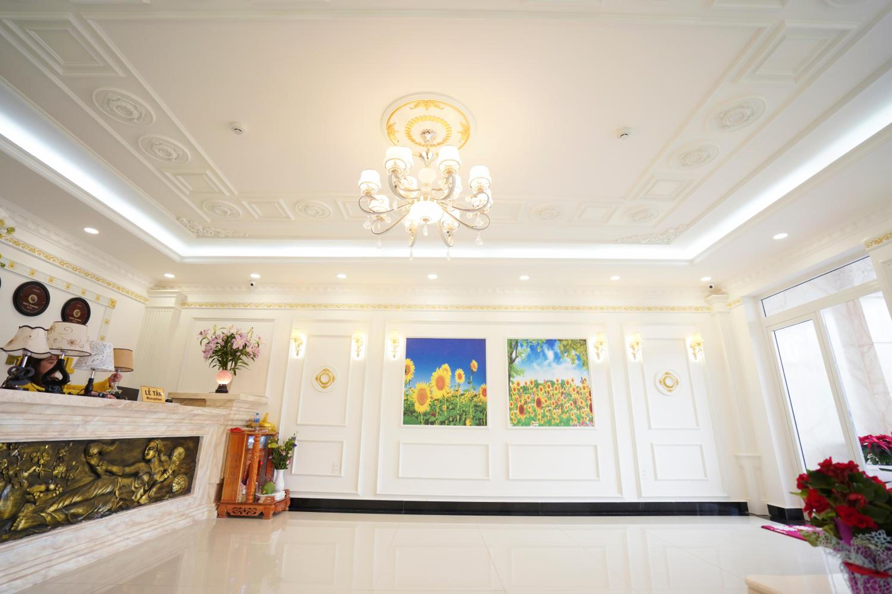 Deluxe Double Room with Balcony - Photo 29