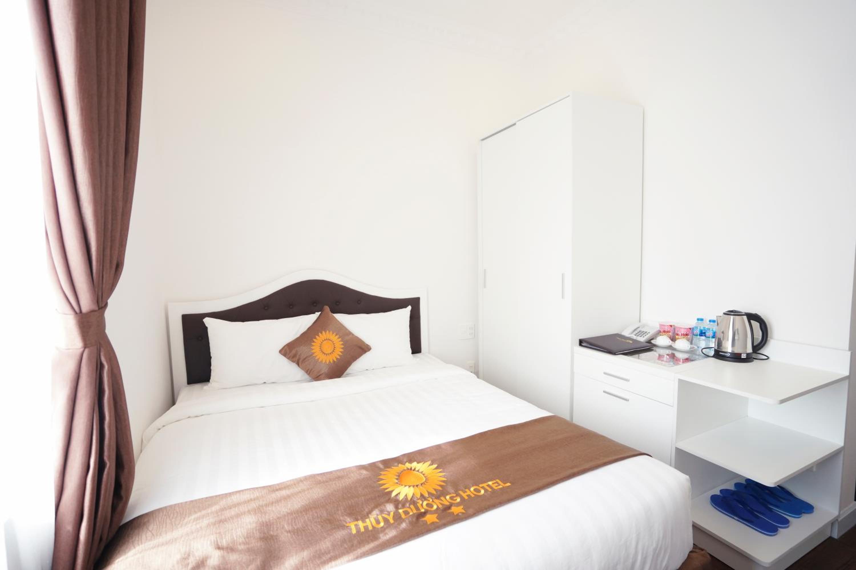 Deluxe Double Room - Photo 14