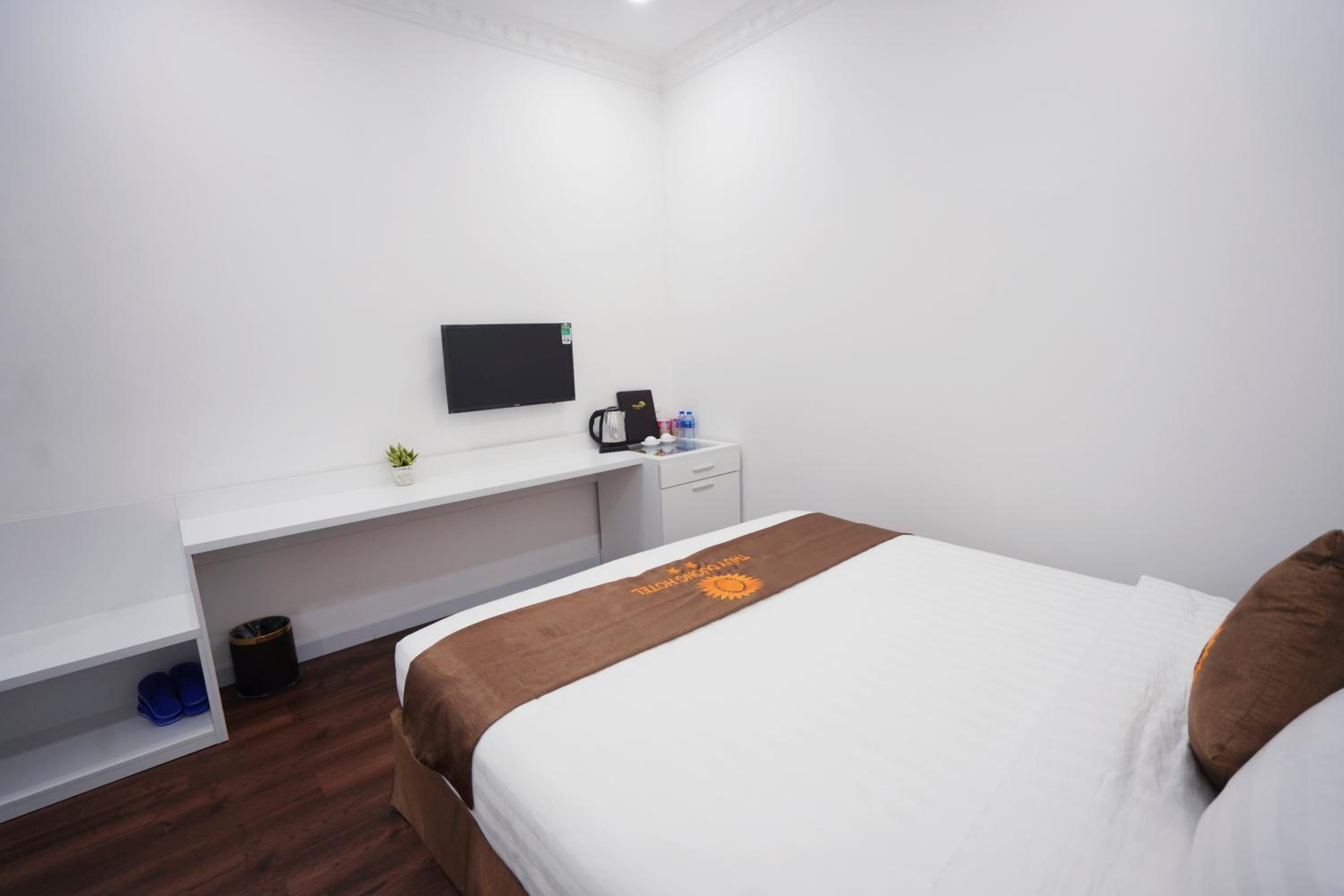 Standard Double Room - Photo 15