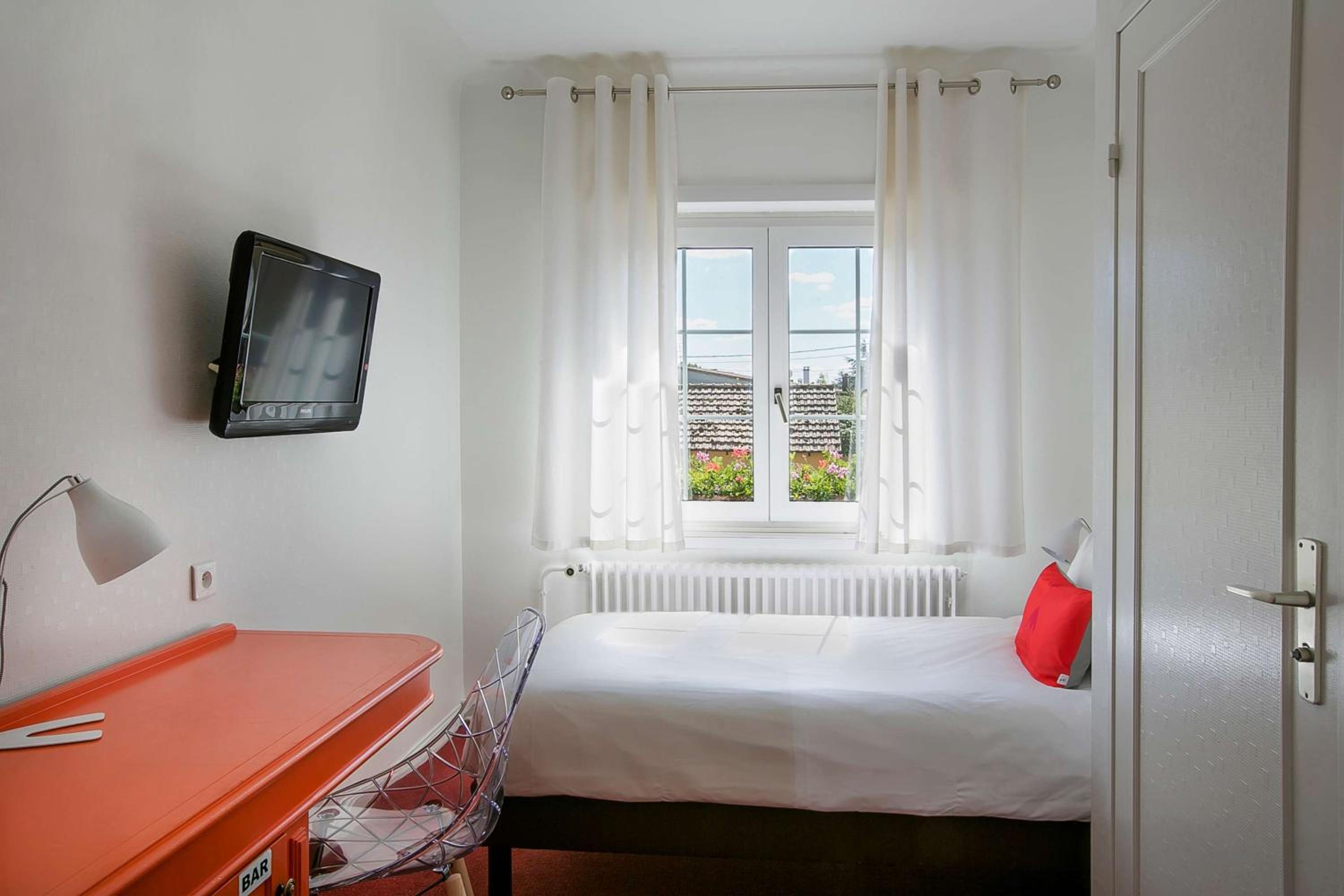 Classic Single Room - Photo 2