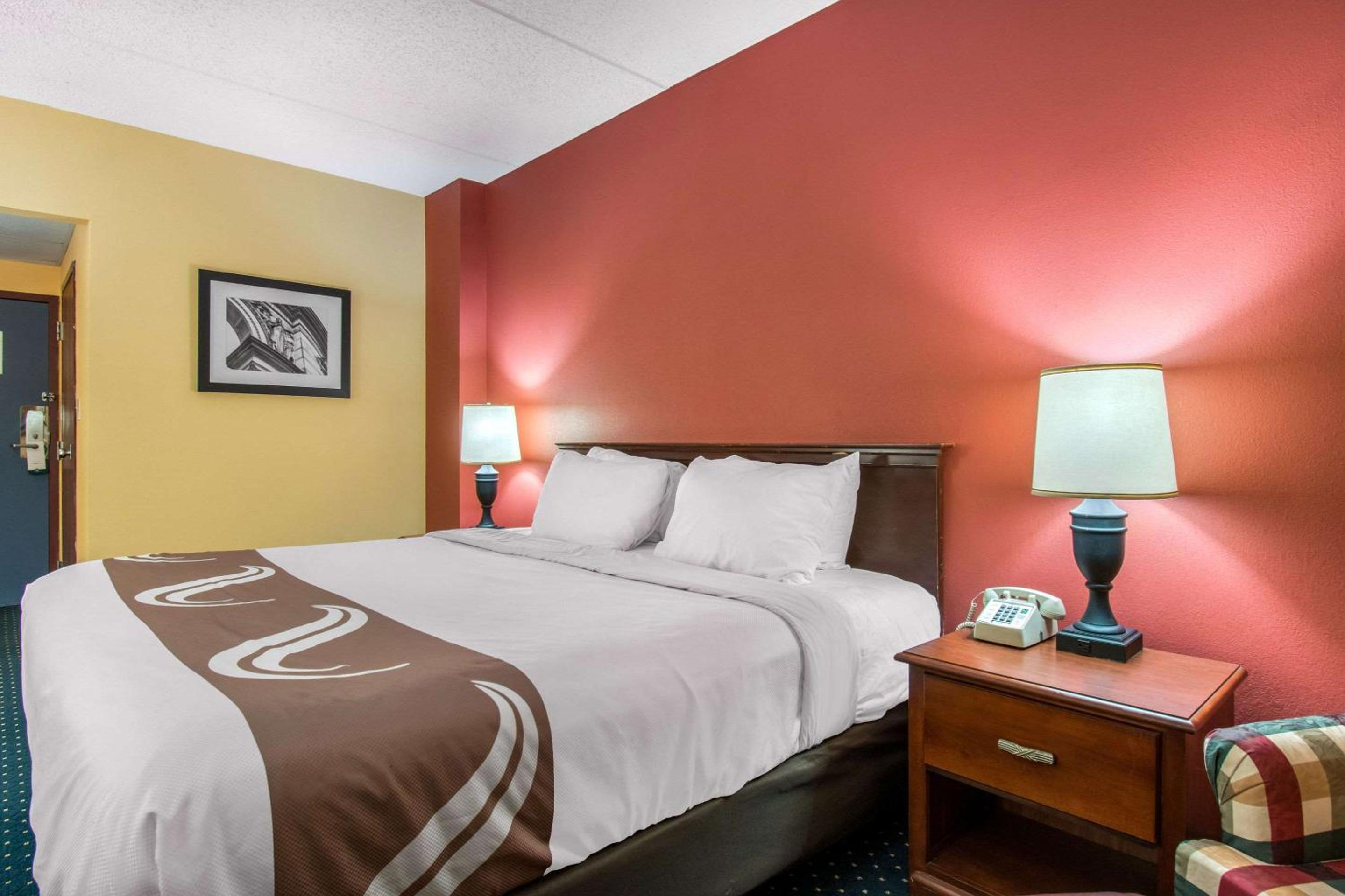 King Room - Accessible/Non-Smoking photo 1