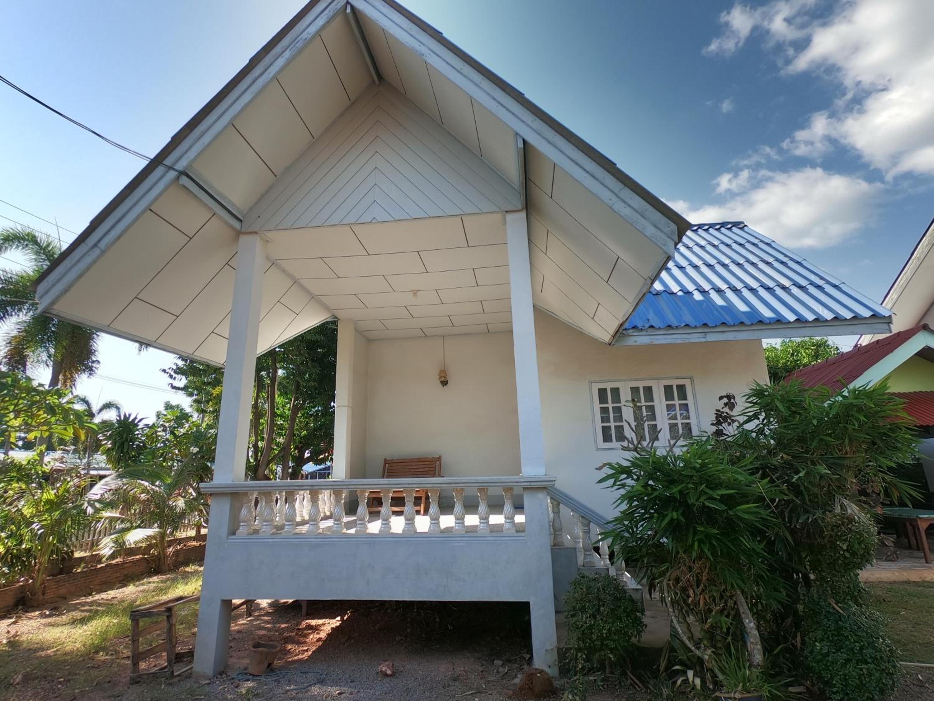 Quadruple Room with Balcony - Photo 5