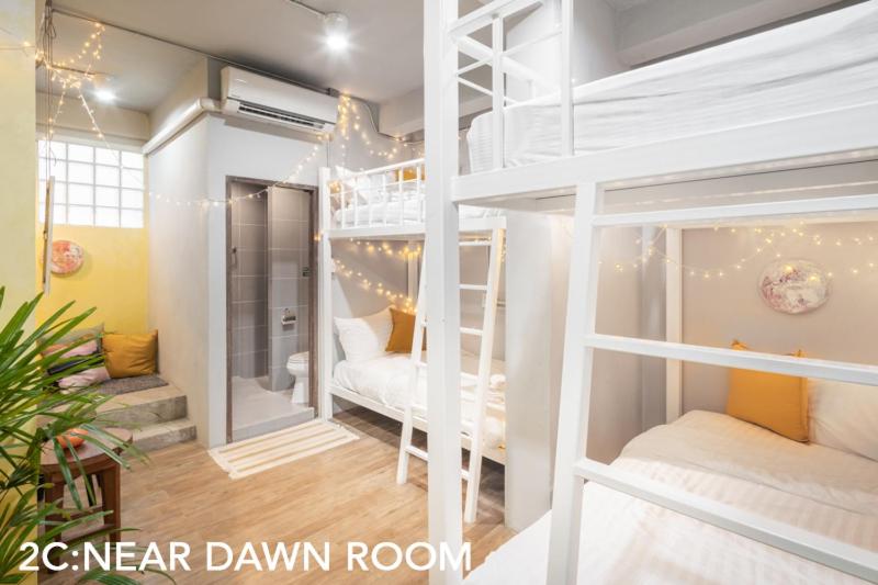 Family Room with Private Bathroom photo 1