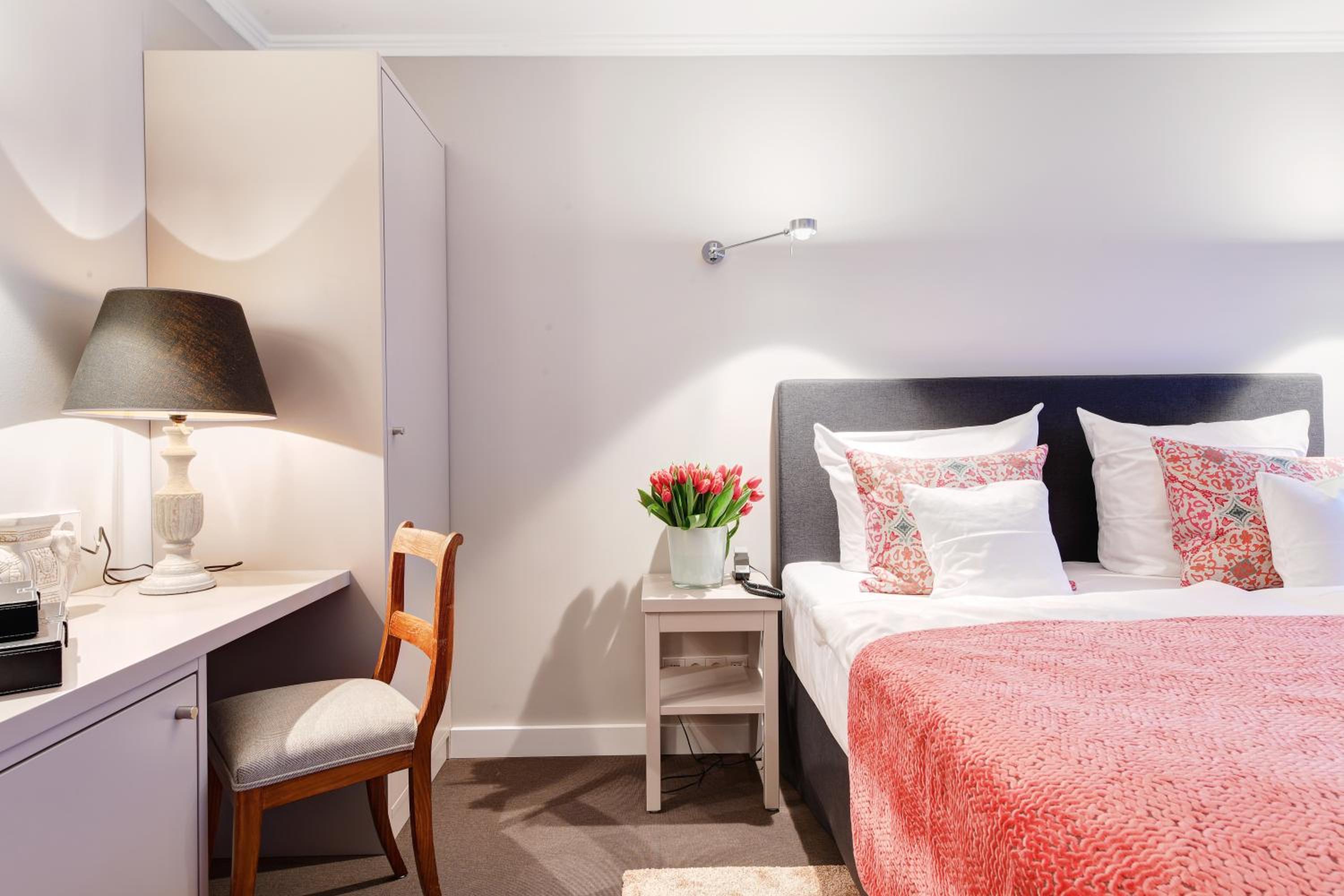 Superior Double Room with Balcony and Garden View photo 3