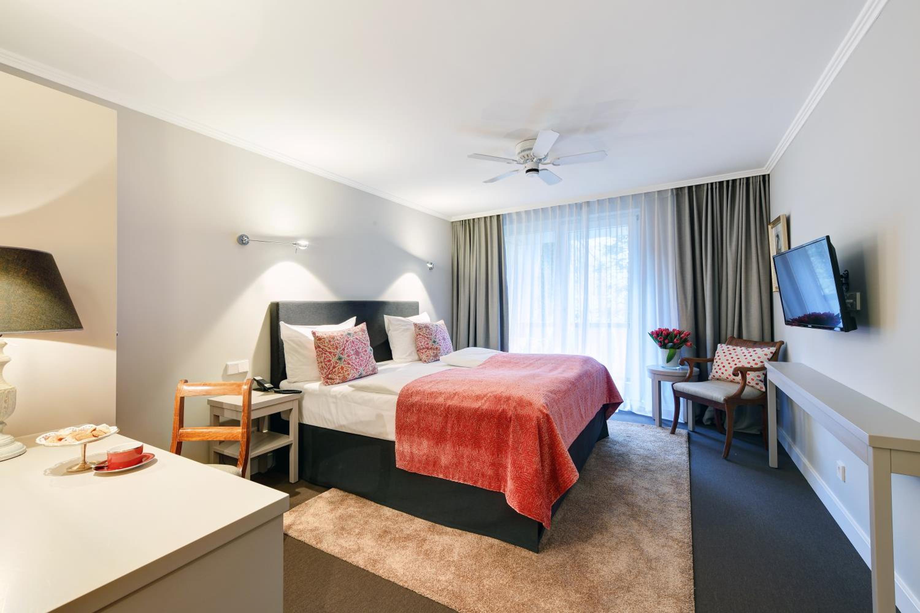 Superior Double Room with Balcony and Garden View photo 2