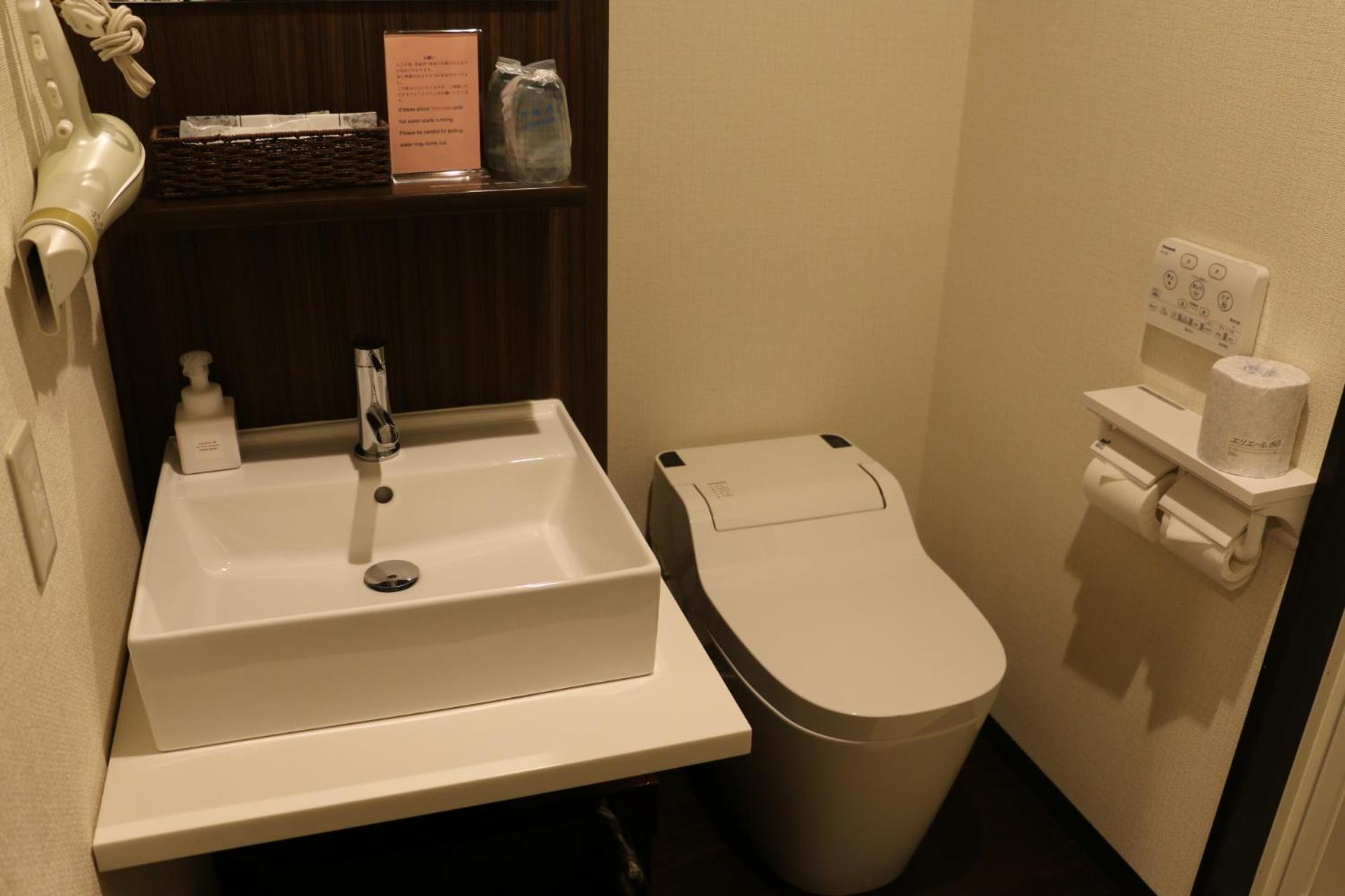 Twin Room with Sea View photo 3