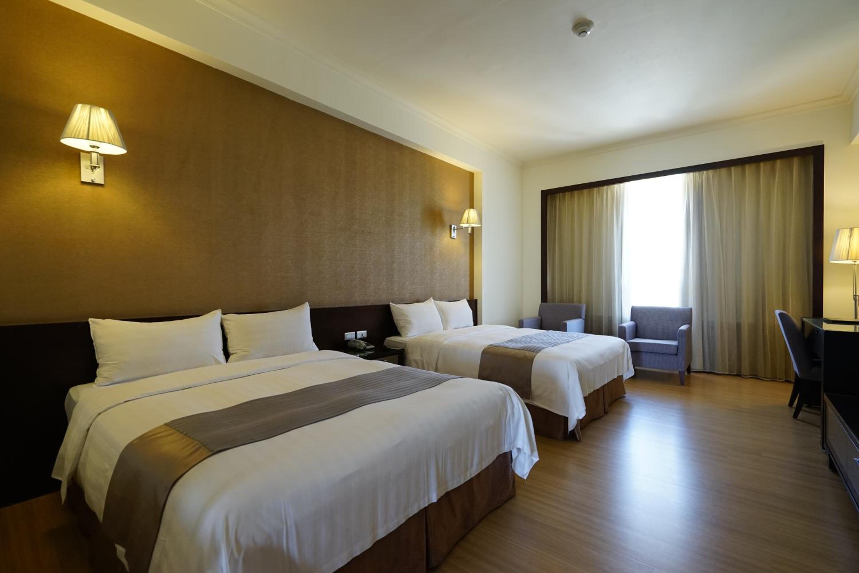 Classic Quadruple Room