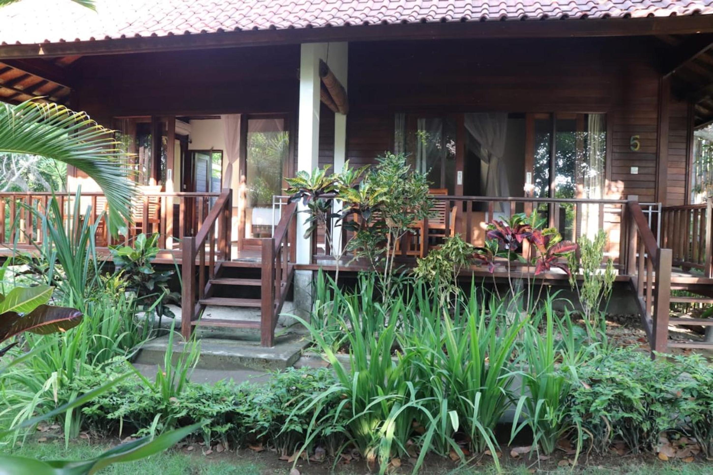 Two Bedroom Cottage with Garden View photo 3
