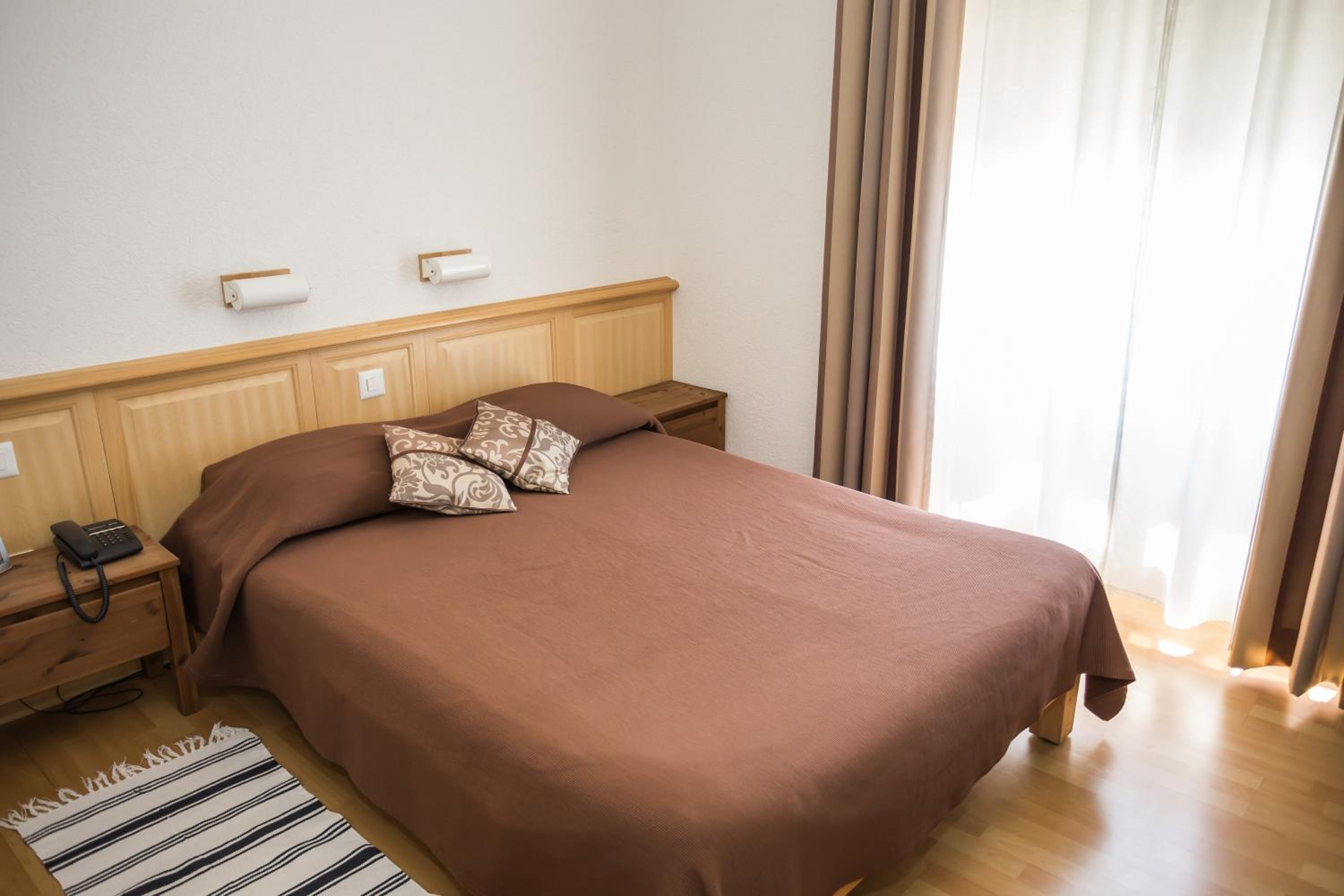 Double Room - Photo 3