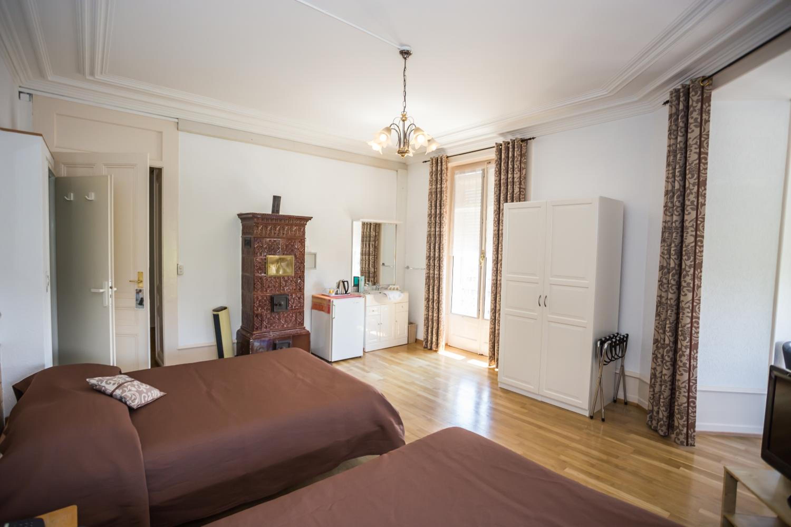 Double Room - Photo 17