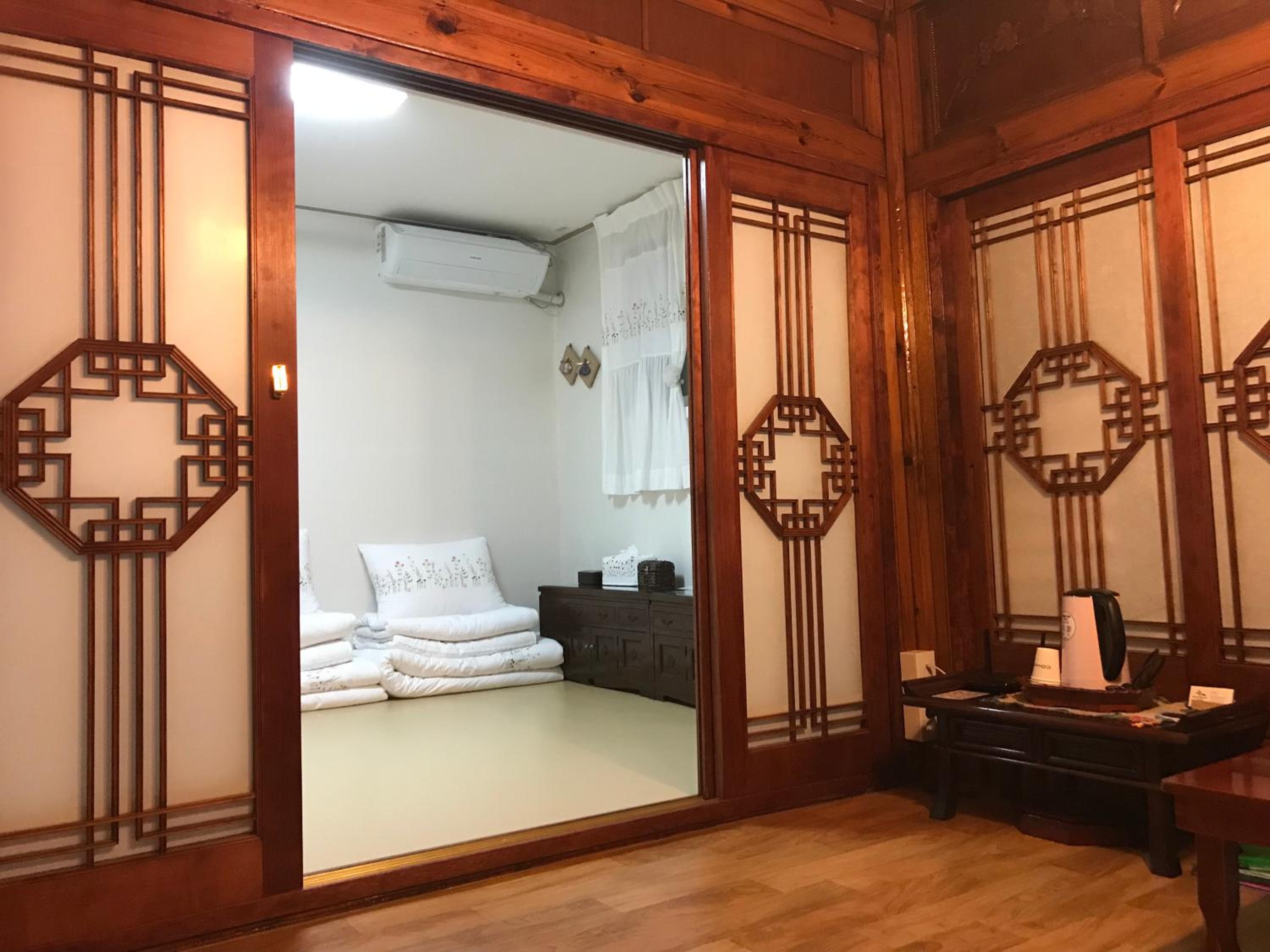 Korean-style Double Room 103 - Private Bathroom located in Room
