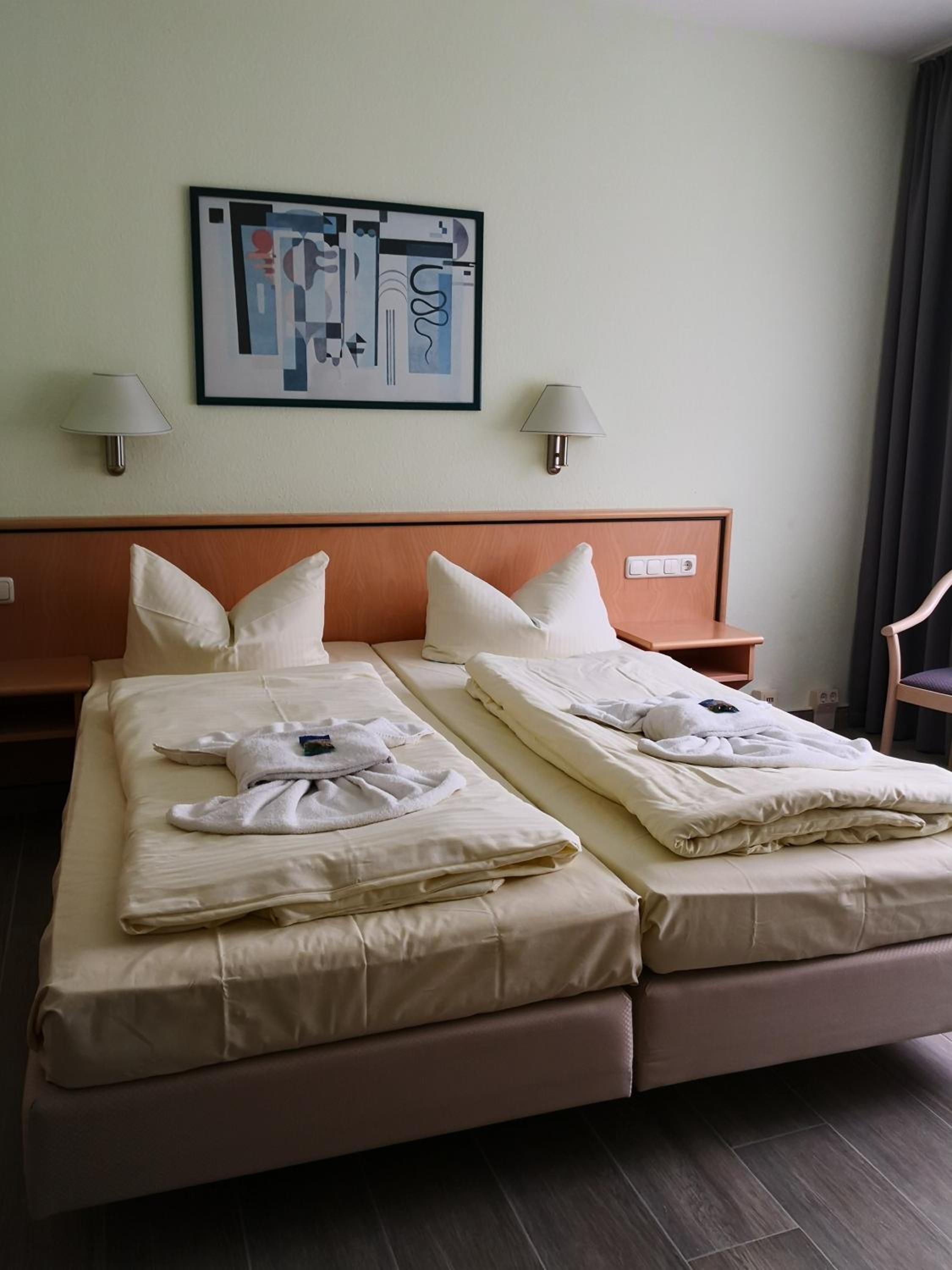 Double Room with Bathtub photo 2
